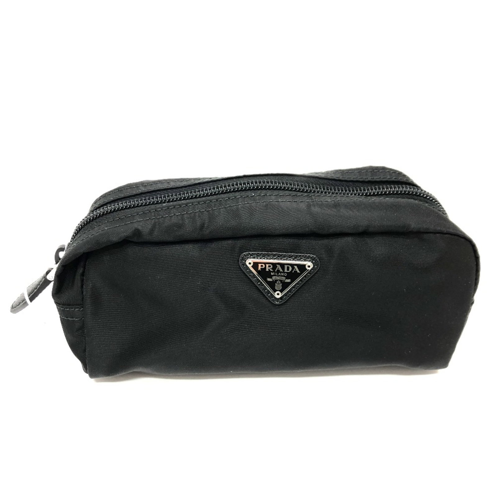Prada Pouch Cloth: Prada Pouch Cloth Black Prada Pouch Cloth measures W19cmxH8cmxD7.5cm/W7.5xH3.1xD3.0inch and has a very good condition with hardly any traces of usage. This cloth pouch bears a signature, made from