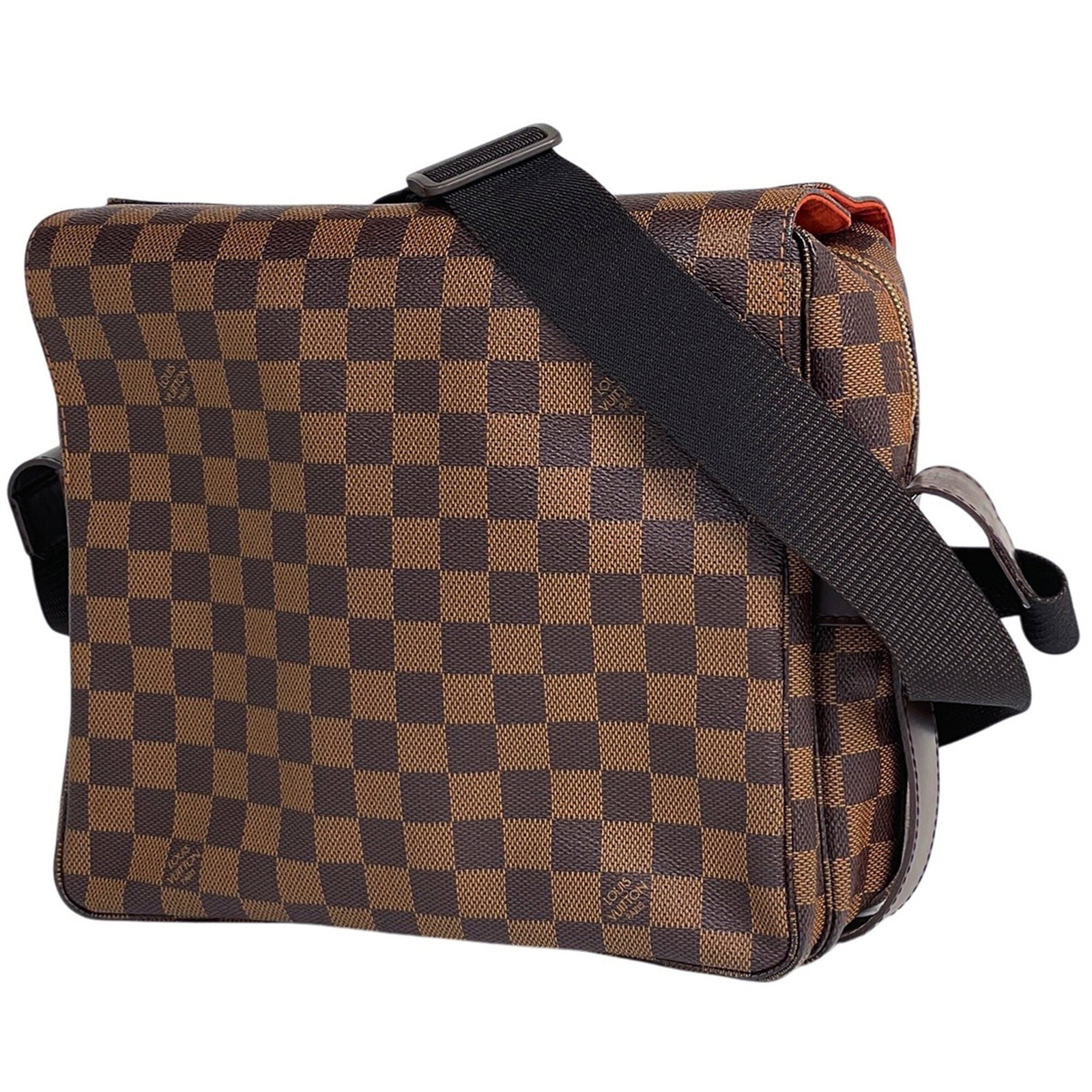 Louis Vuitton Shoulder Bag Damier Canvas: Louis Vuitton Shoulder Bag Damier Canvas Damier Canvas pattern adds a touch of classic elegance to this pre-owned Louis Vuitton shoulder bag. Measuring 24cm x 27.5cm x 12.5cm, the brown Damier canvas