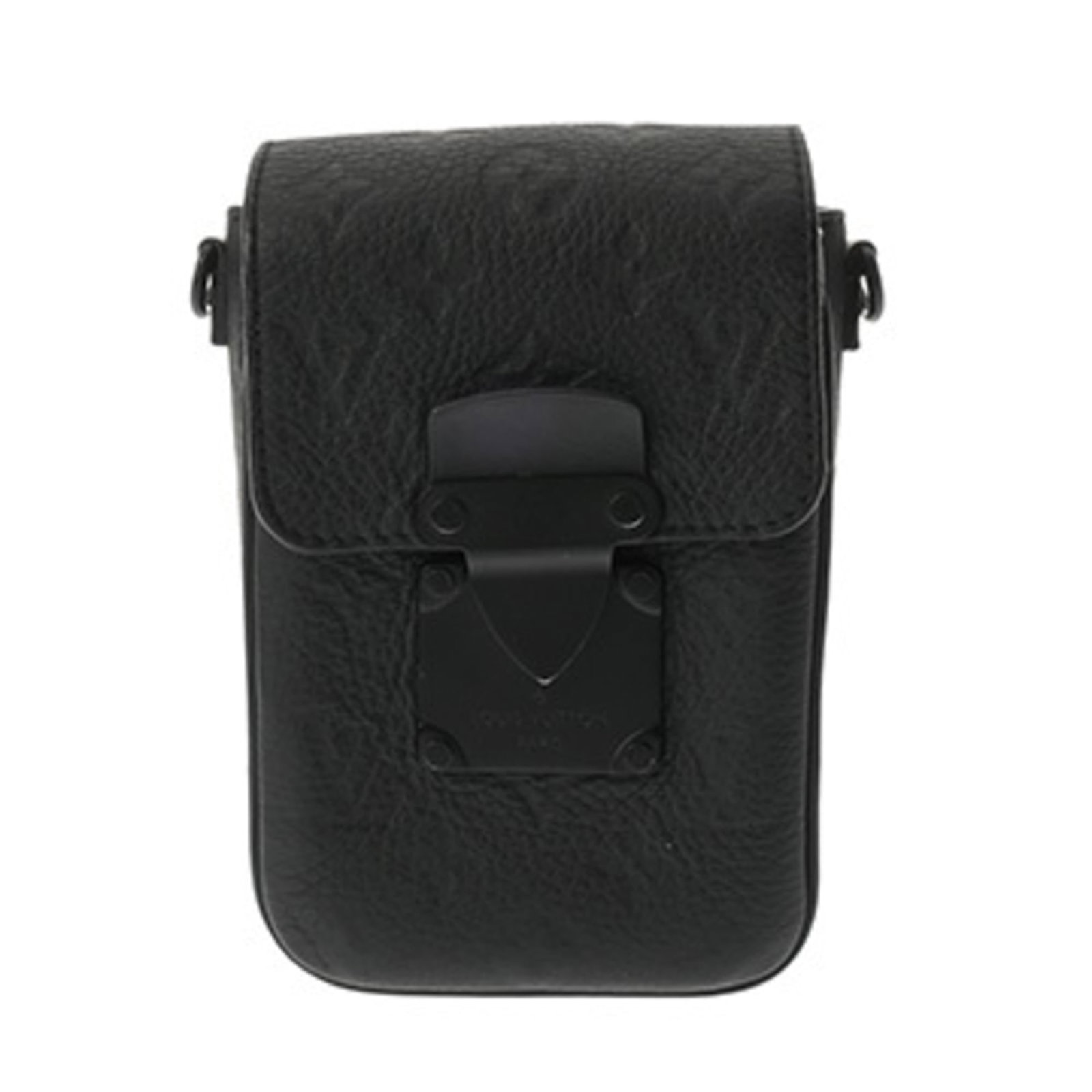 Louis Vuitton Shoulder Bag Leather: Louis Vuitton Shoulder Bag Leather Black Louis Vuitton leather shoulder bag with outer lock pocket. Measuring 18.5cm x 12cm x 5cm, this used bag features traces of usage and minor damages/dirt. Its