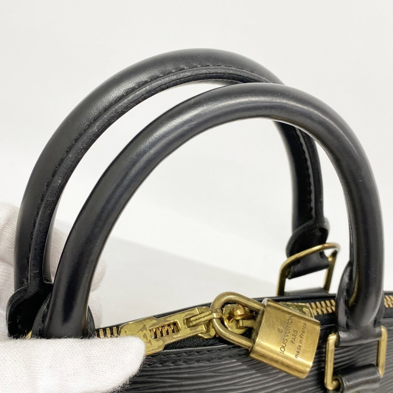 Louis Vuitton Handbag - 9