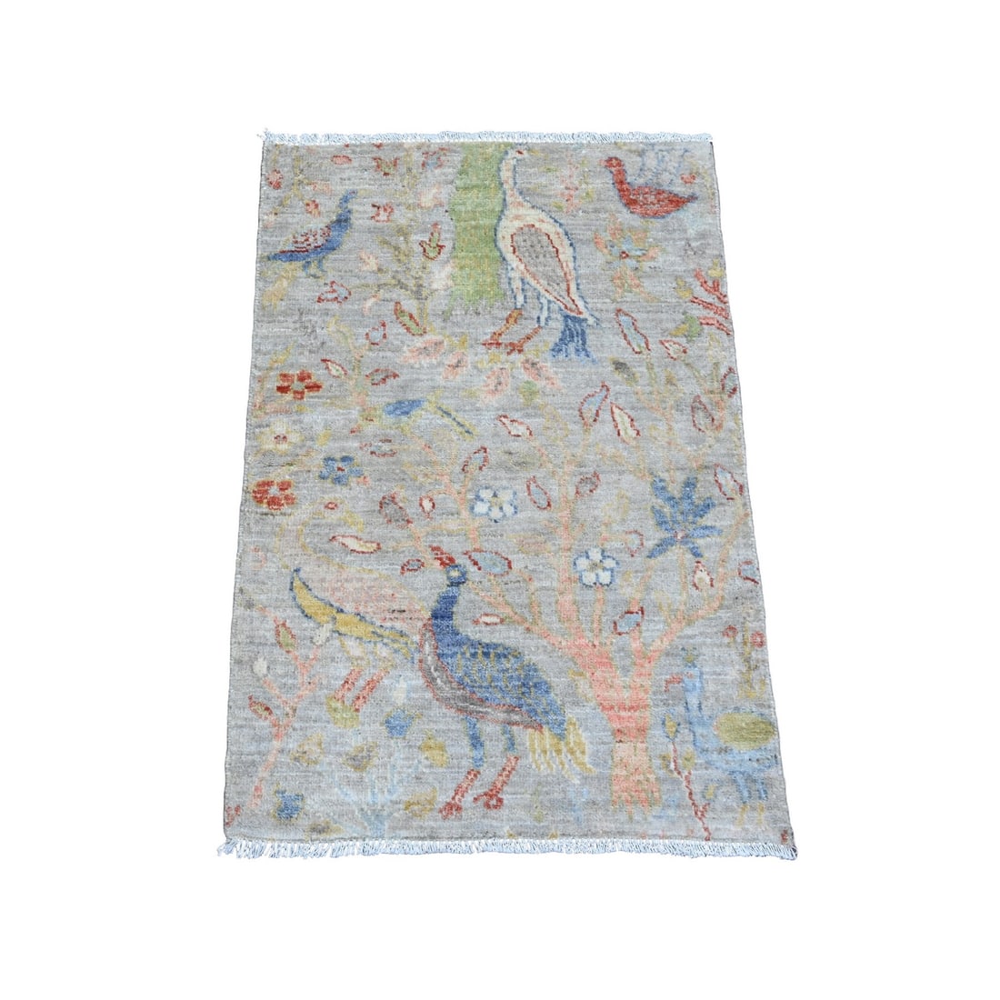 Afghan Peshawar Hand Knotted Wool Sample Rug Gray Birds Design 2'1"x3'1: Afghan Peshawar Hand Knotted Wool Sample Rug Gray Birds Design 2'1"x3'1 The Afghan Peshawar Hand Knotted Wool Sample Rug boasts a stunning gray birds design, expertly woven in hand-knotted wool.
