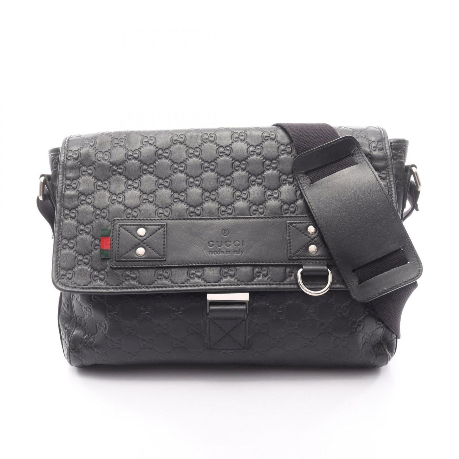 Gucci Handbag Shoulder Bag Leather: Gucci Handbag Shoulder Bag Leather This Gucci leather shoulder bag features a sleek black design with subtle signs of usage. With its classic dimensions and durable construction, this handbag remains