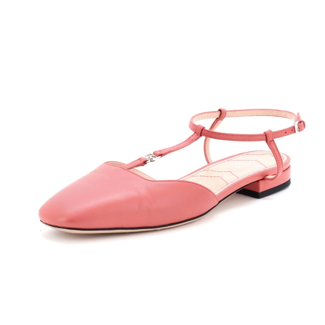 Women's Flats Leather Slingback GG Gucci: Women's Flats Leather Slingback GG Gucci Pink leather GG Gucci slingback flats in excellent condition. The shoes feature a classic design with a neutral interior and silver hardware, showcasing the ic