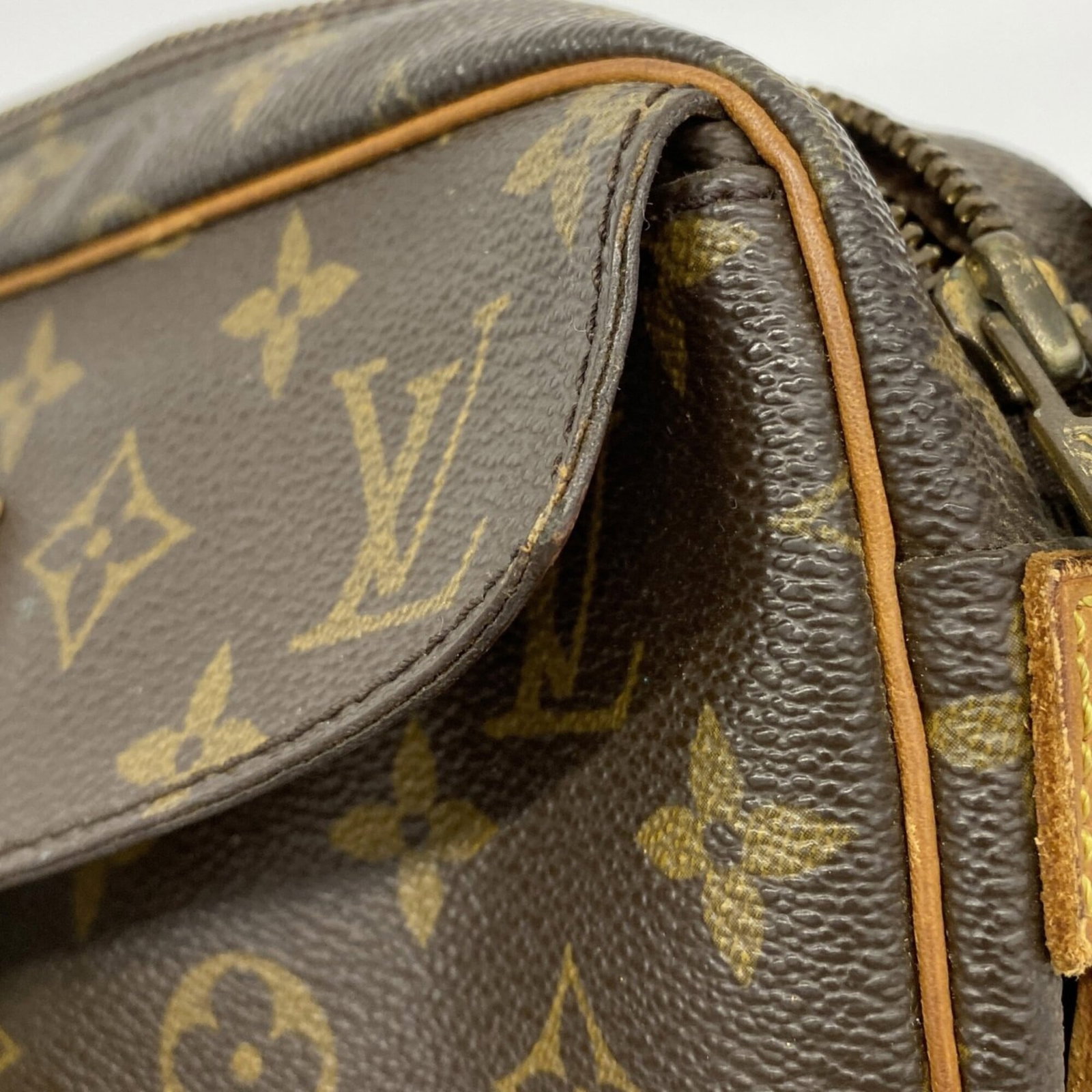 Louis Vuitton Shoulder Bag - 9