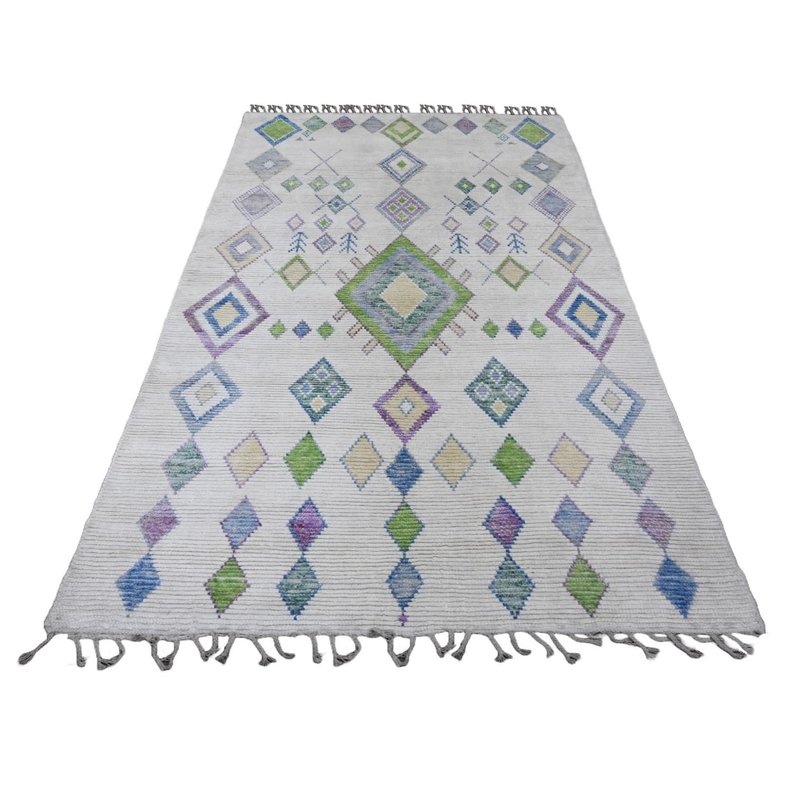 White Hand Knotted Geometric Pattern Soft Wool Moroccan Weave Rug 5 x 8: White Hand Knotted Geometric Pattern Soft Wool Moroccan Weave Rug 5 x 8 Soft and elegant, this hand-knotted Moroccan weave rug boasts an intricate geometric pattern in ivory hues. Made from