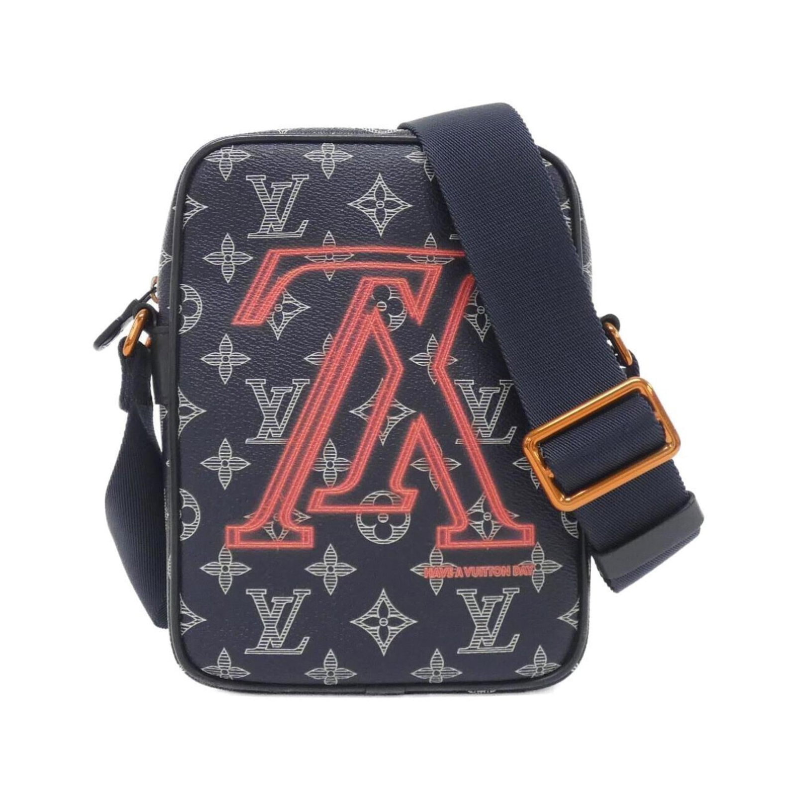 Louis Vuitton Shoulder Bag Coated Canvas: Louis Vuitton Shoulder Bag Coated Canvas Coated canvas construction gives this Louis Vuitton shoulder bag a durable and stylish touch. The Corail color adds a pop of vibrant hue to any outfit, while t