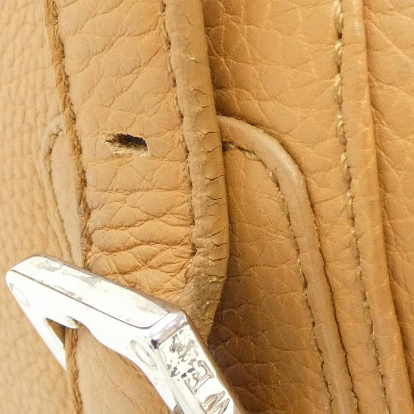 Loewe Shoulder Bag - 8