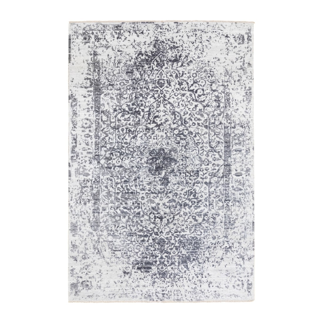 Broken fine wool silk hand knotted rug oriental: Broken fine wool silk hand knotted rug oriental Hand-knotted in luxurious silk and wool, this stunning oriental rug boasts a rich grey field with intricate regional design. Its rectangular shape and s