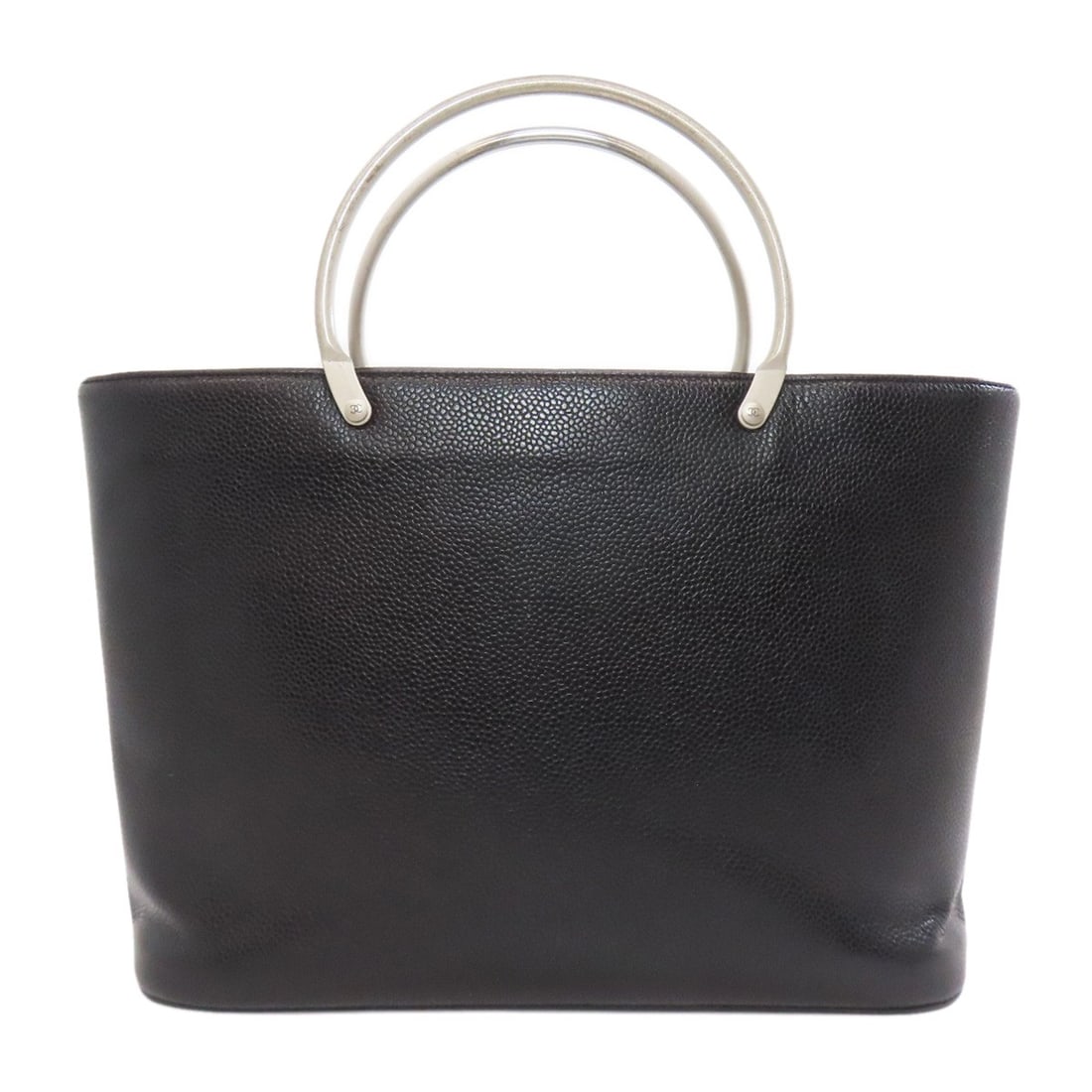 Coco Chanel Handbag Grained Calfskin Mark: Coco Chanel Handbag Grained Calfskin Mark Coco Chanel's iconic handbag features a sleek design with grained calfskin exterior in black. The bag's exterior bears a mark, adding an air of authenticity t
