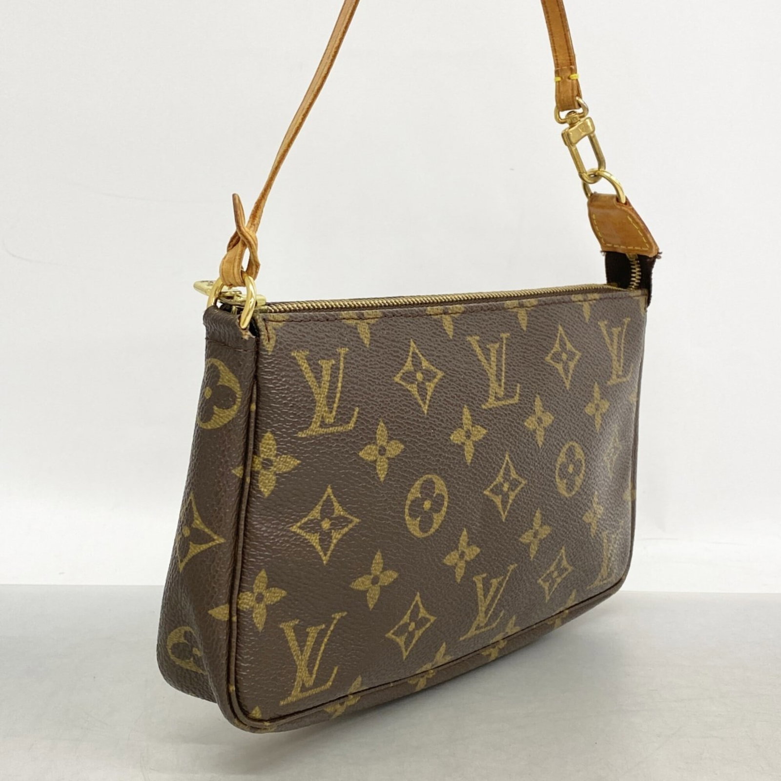 Louis Vuitton Pouch - 2