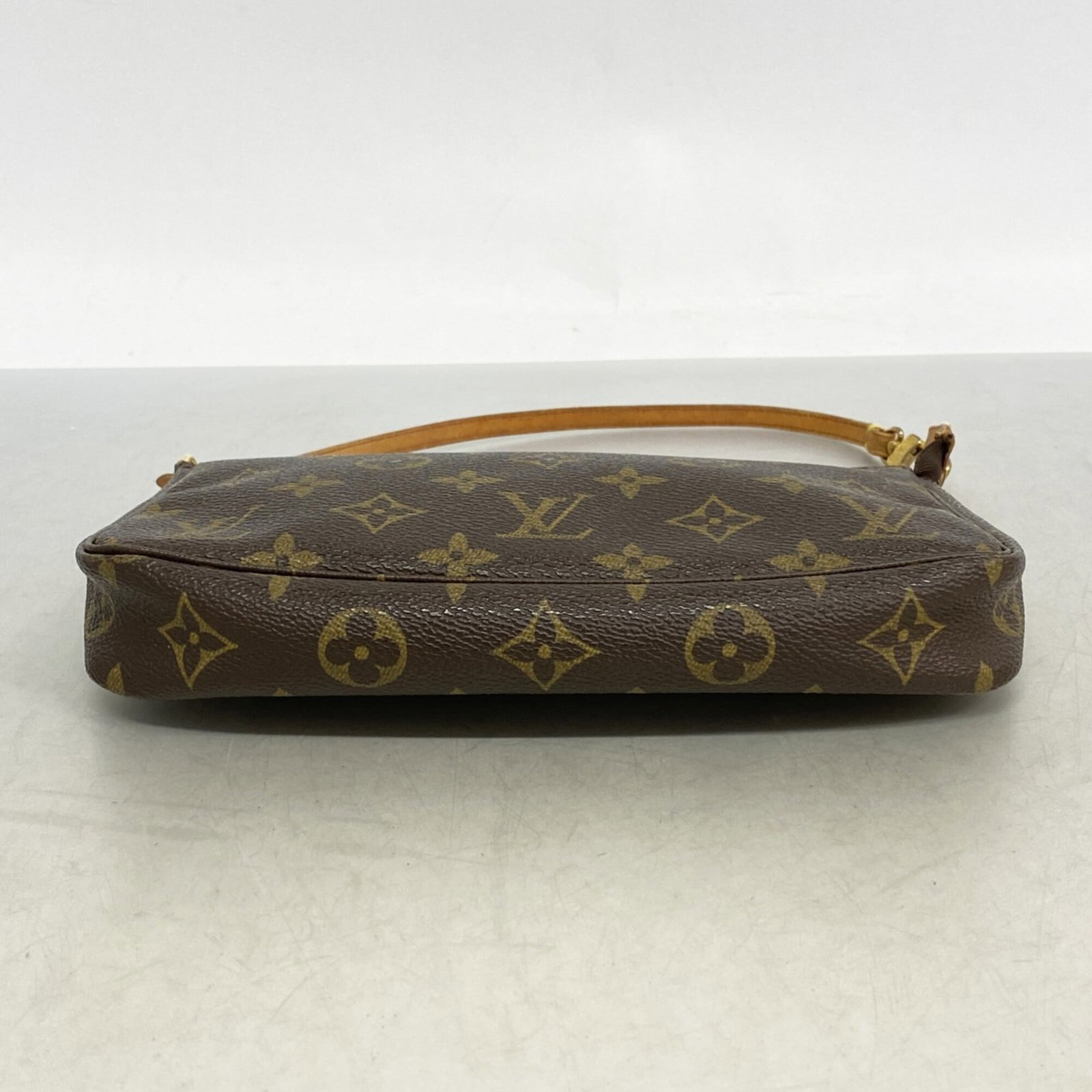 Louis Vuitton Pouch - 3