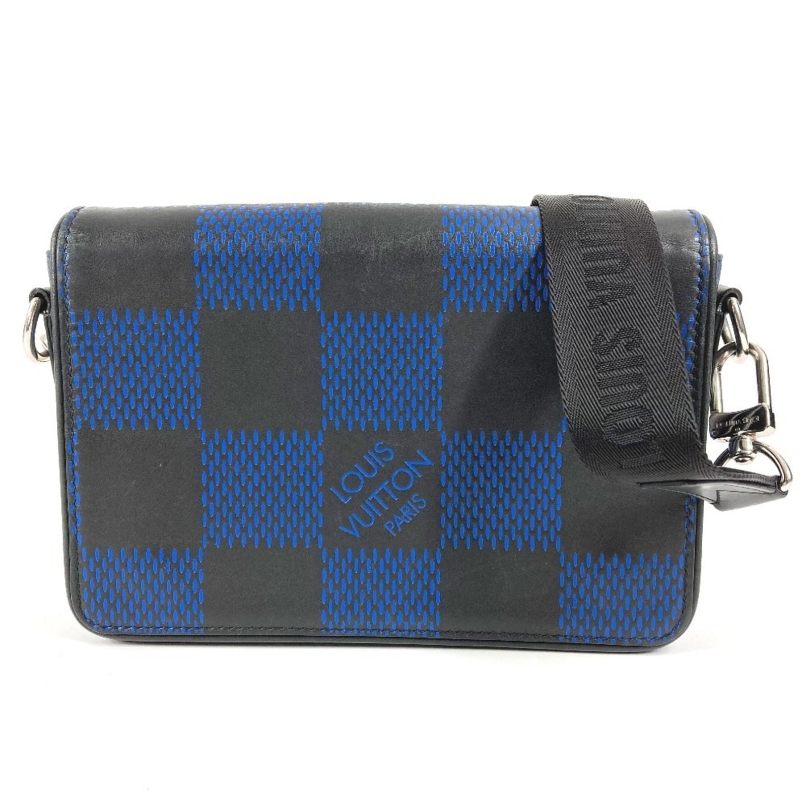 Louis Vuitton Messenger Bag Shoulder Bag Leather: Louis Vuitton Messenger Bag Shoulder Bag Leather Black and Blue Louis Vuitton Messenger Bag Shoulder Bag Leather. This pre-owned leather bag features classic messenger and shoulder styles with black
