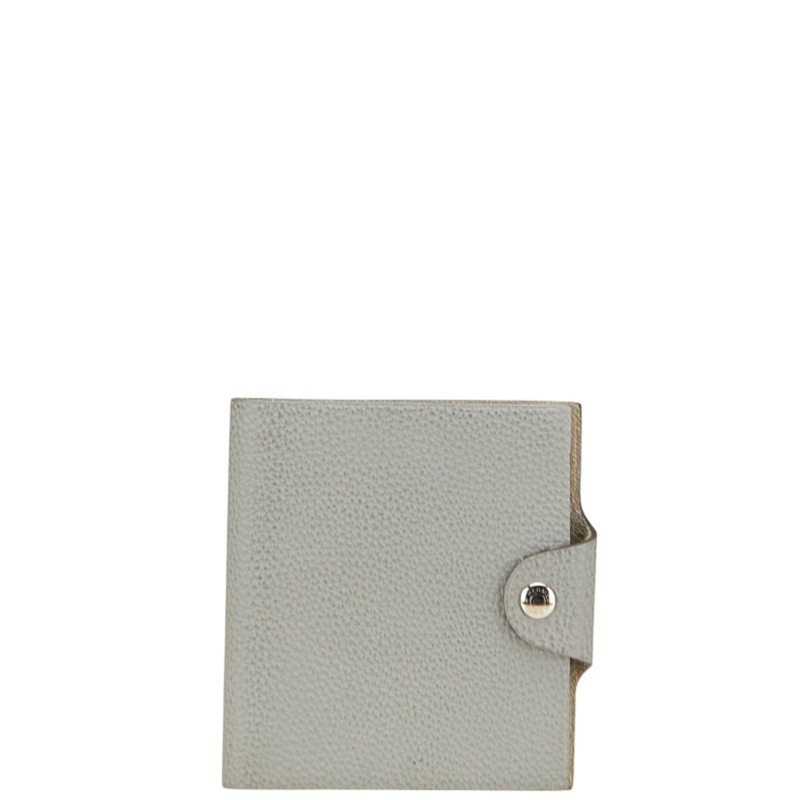 Herms Ulysse Pm Notebook Cover Gray Taurillon Clemence Leather Women'S Hermes: Herms Ulysse Pm Notebook Cover Gray Taurillon Clemence Leather Women'S Hermes The Herms Ulysse Pm Notebook Cover in gray Taurillon Clemence Leather is a unique and stylish accessory, featuring a