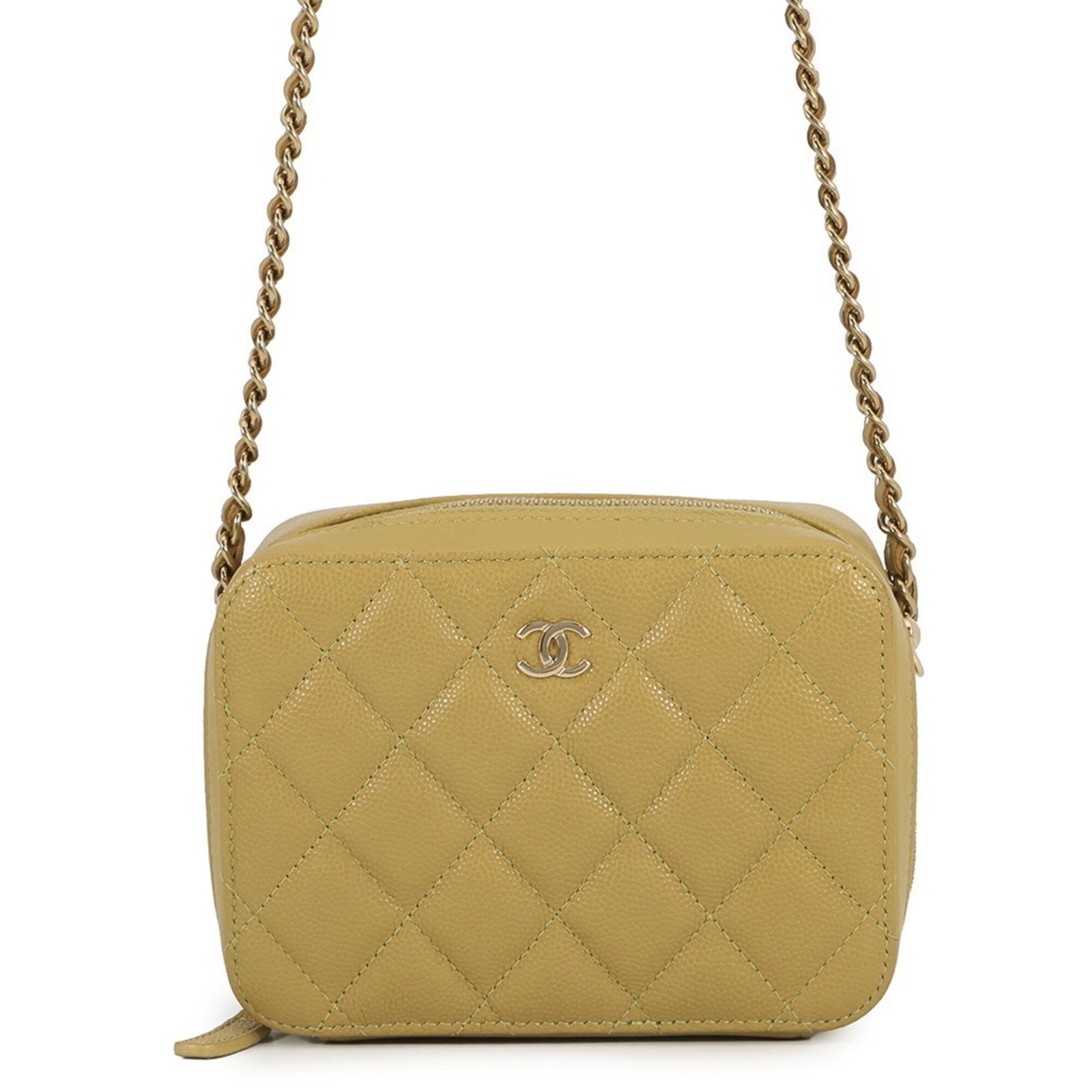 Chanel Handbag Shoulder Bag Grained Calfskin: Chanel Handbag Shoulder Bag Grained Calfskin The Chanel Handbag Shoulder Bag Grained Calfskin boasts a rich green and olive color combination, perfectly complemented by gold hardware. Made from high-q