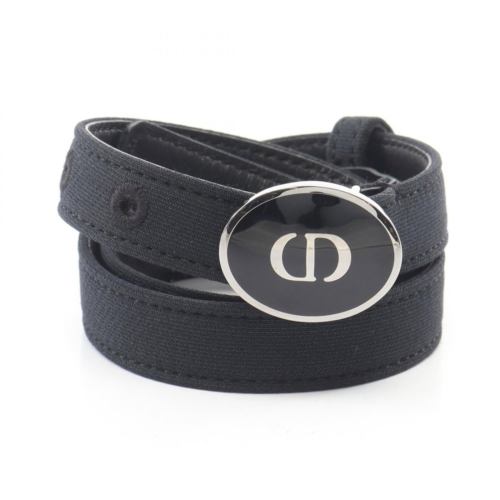 Christian Dior Standard Belt: Christian Dior Standard Belt This Christian Dior standard belt boasts sleek black leather and classic design. Made from high-quality material, its durable construction ensures a long-lasting accessory