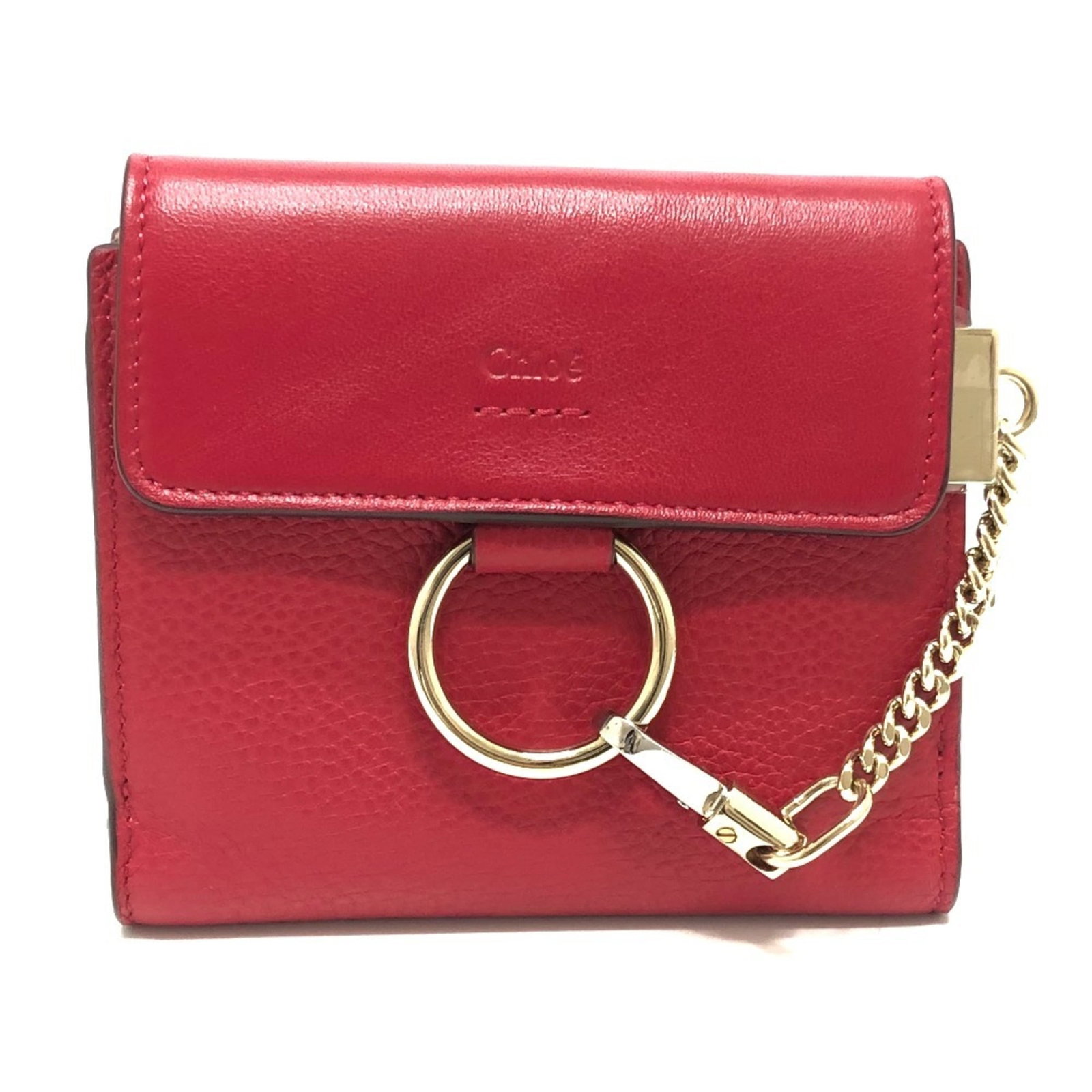 Chlo Wallet (Bi-Fold) Leather: Chlo Wallet (Bi-Fold) Leather Chlo Wallet (Bi-Fold) Leather - A stylish and functional accessory for everyday use. This bi-fold leather wallet features a bold red color and measures 9cm x 11cm x 3cm. 