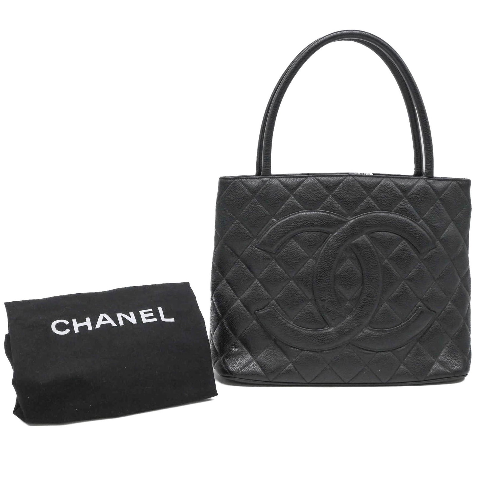 Chanel Handbag Tote Bag Grained Calfskin: Chanel Handbag Tote Bag Grained Calfskin This Chanel handbag tote bag features high-quality grained calfskin in black, showcasing a timeless and sophisticated design. With its classic dimensions of