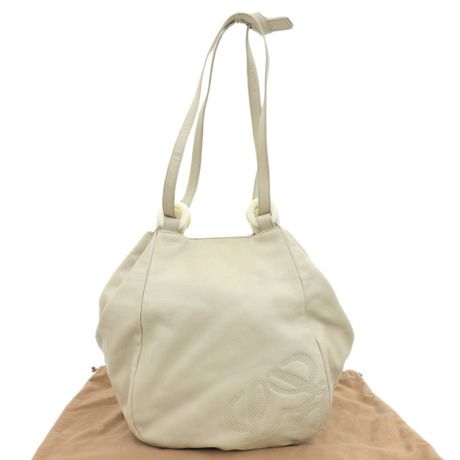 Loewe Shoulder Bag Leather: Loewe Shoulder Bag Leather Loewe Shoulder Bag Leather for sale. This ivory lambskin shoulder bag features high-quality leather construction and measures 31.5cm x 25cm x 20.5cm. With its classic