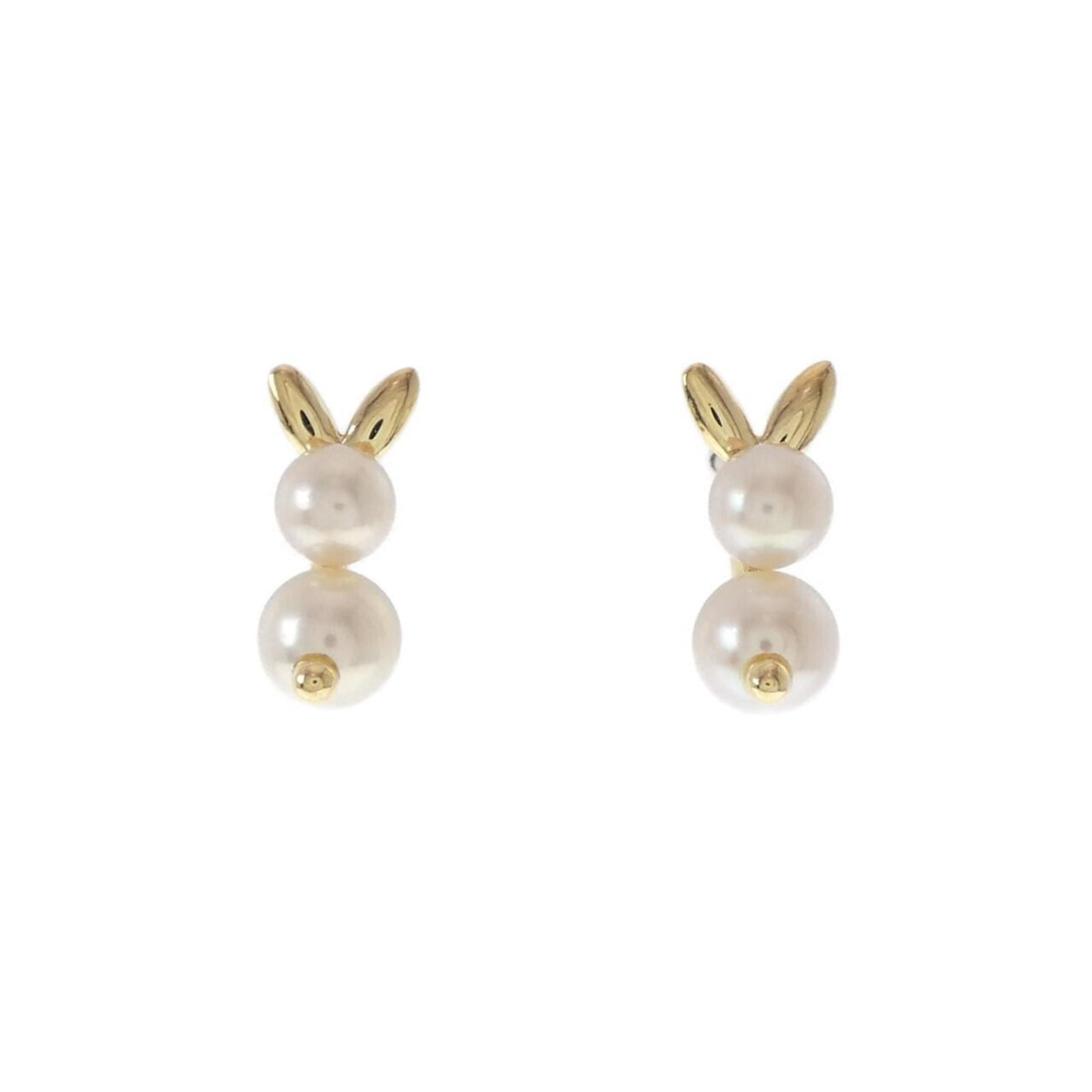 Van Cleef & Arpels Stud Earrings: Van Cleef & Arpels Stud Earrings Stud earrings from Van Cleef & Arpels in excellent condition, with a few traces of usage visible. The 13.60mm x 6.00mm size and 0.54'' x 0.24'' dimensions make them a 