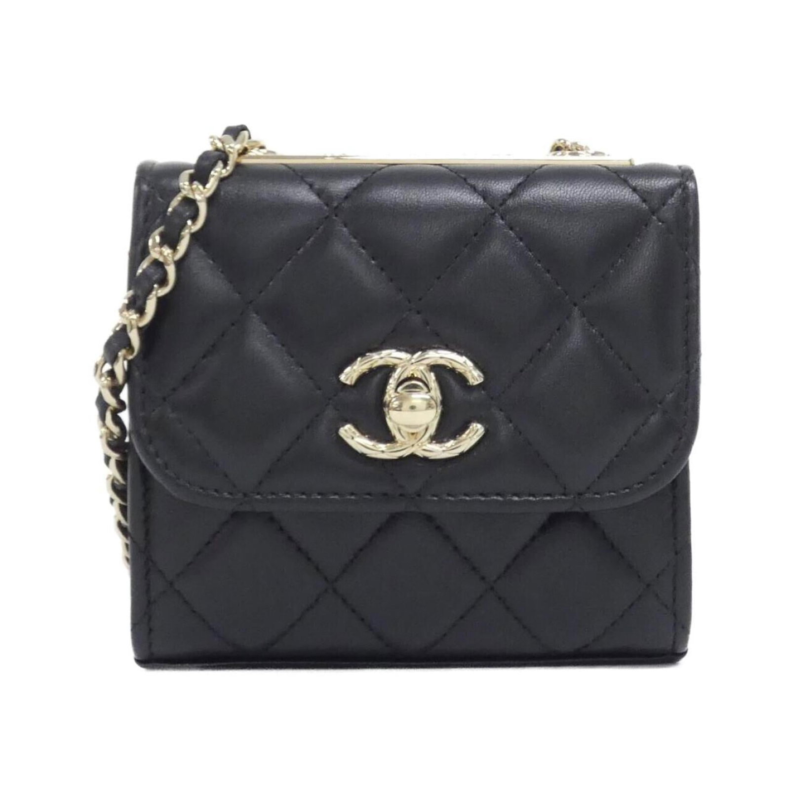 Chanel Shoulder Bag Leather: Chanel Shoulder Bag Leather The Chanel Shoulder Bag Leather is a timeless and sophisticated accessory in black lambskin leather with gold hardware. Measuring just 11cm x 11cm x 4cm, this compact bag