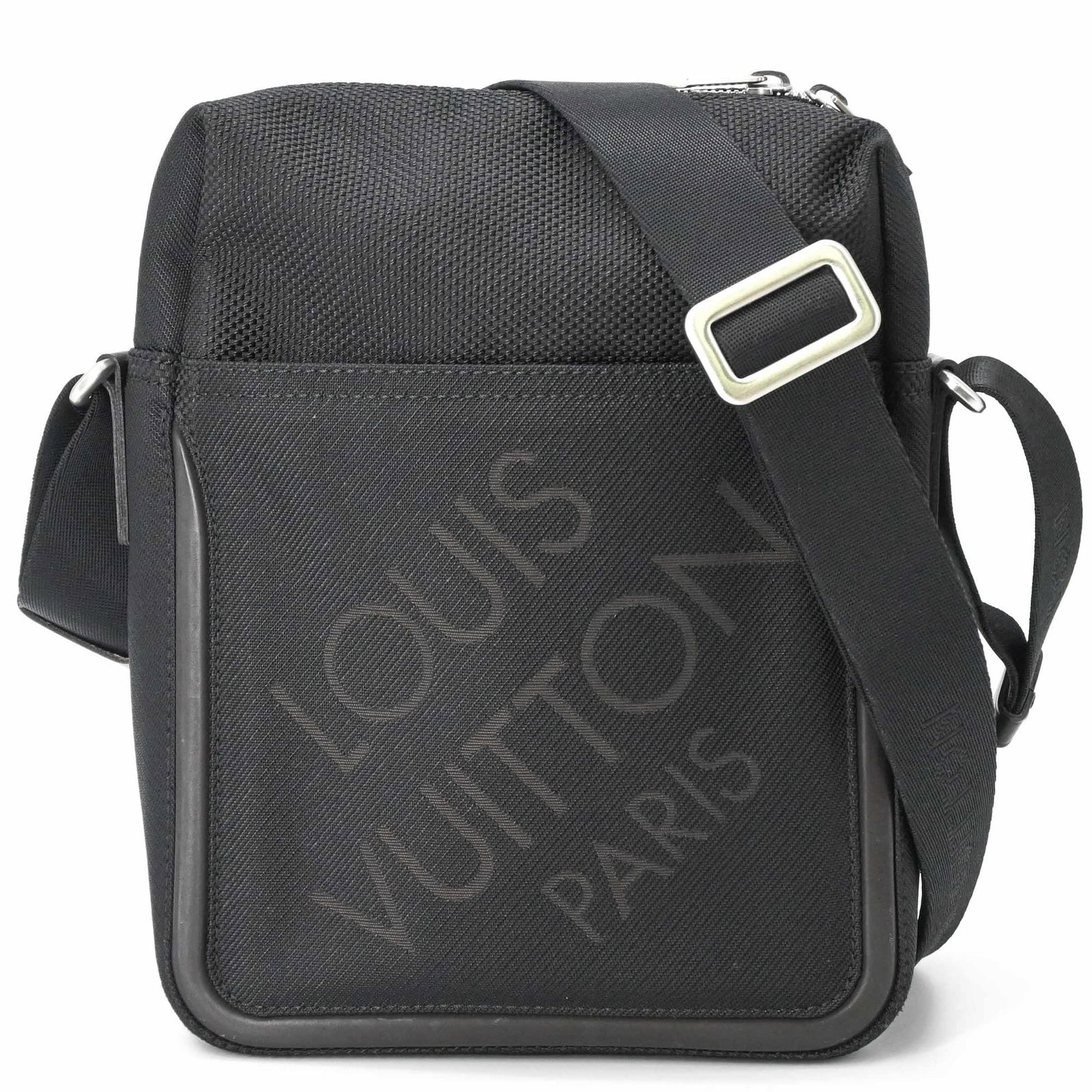 Louis Vuitton Shoulder Bag Damier Geant: Louis Vuitton Shoulder Bag Damier Geant The Louis Vuitton Shoulder Bag Damier Geant is a stylish and versatile accessory, featuring the iconic Damier Geant pattern in black. With its compact size and