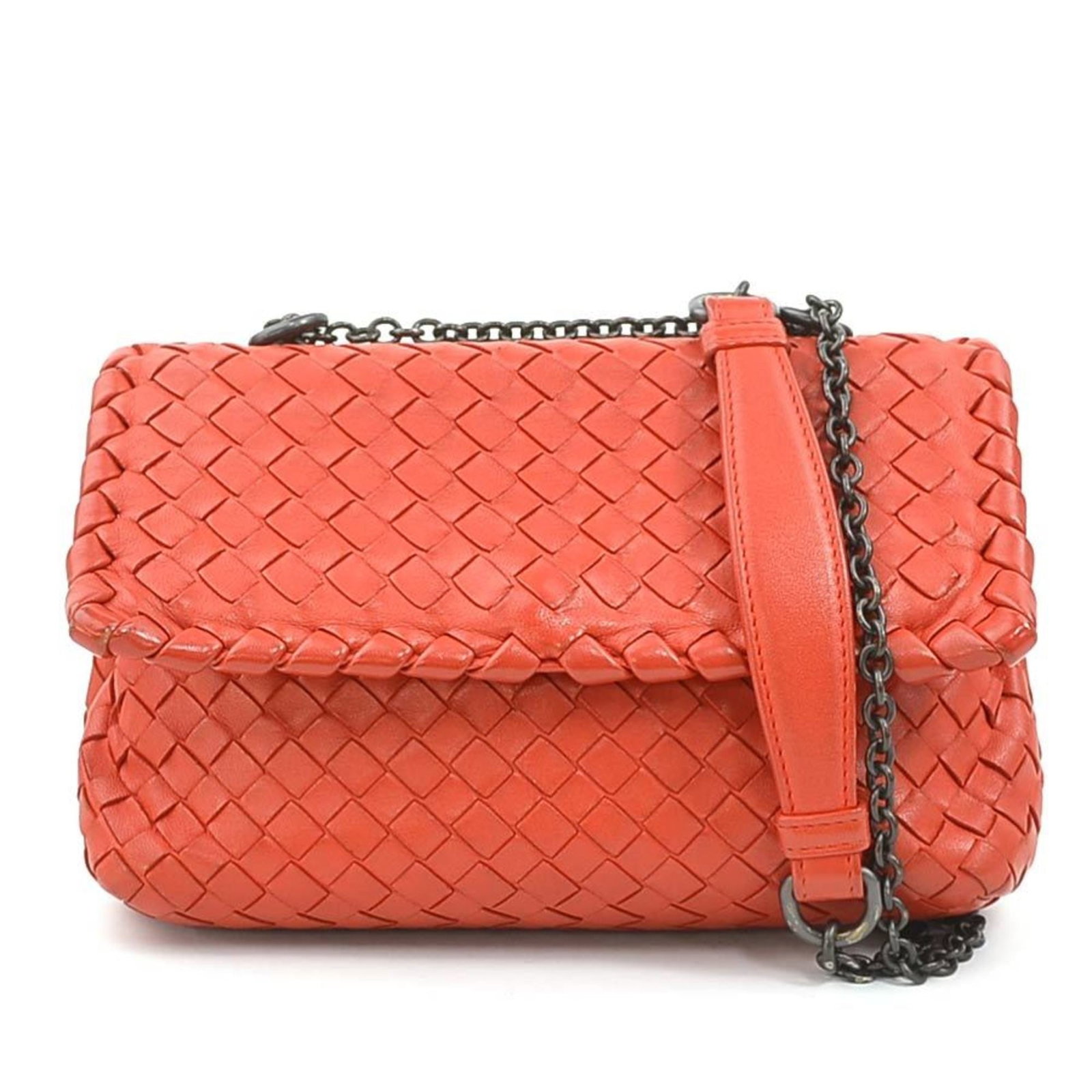 Bottega Veneta Shoulder Bag Intrecciato: Bottega Veneta Shoulder Bag Intrecciato The Bottega Veneta Shoulder Bag Intrecciato boasts its iconic woven design in a striking red hue. With its classic shape and timeless elegance, this shoulder ba