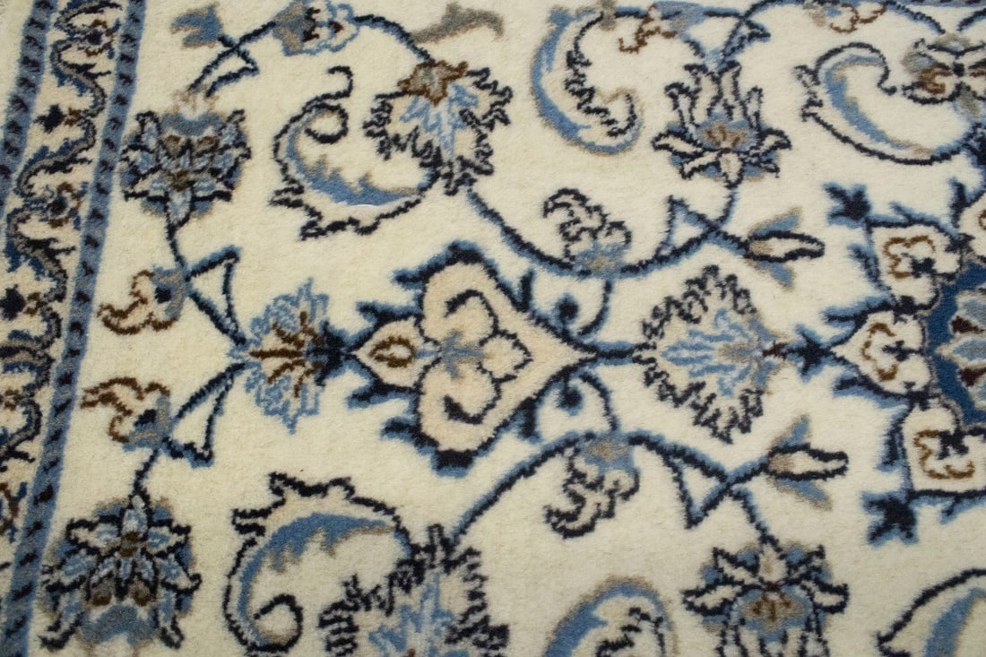 Small Plum Oriented Rug - 10