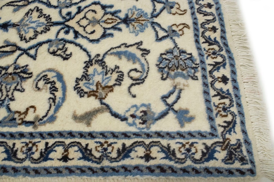 Small Plum Oriented Rug - 8