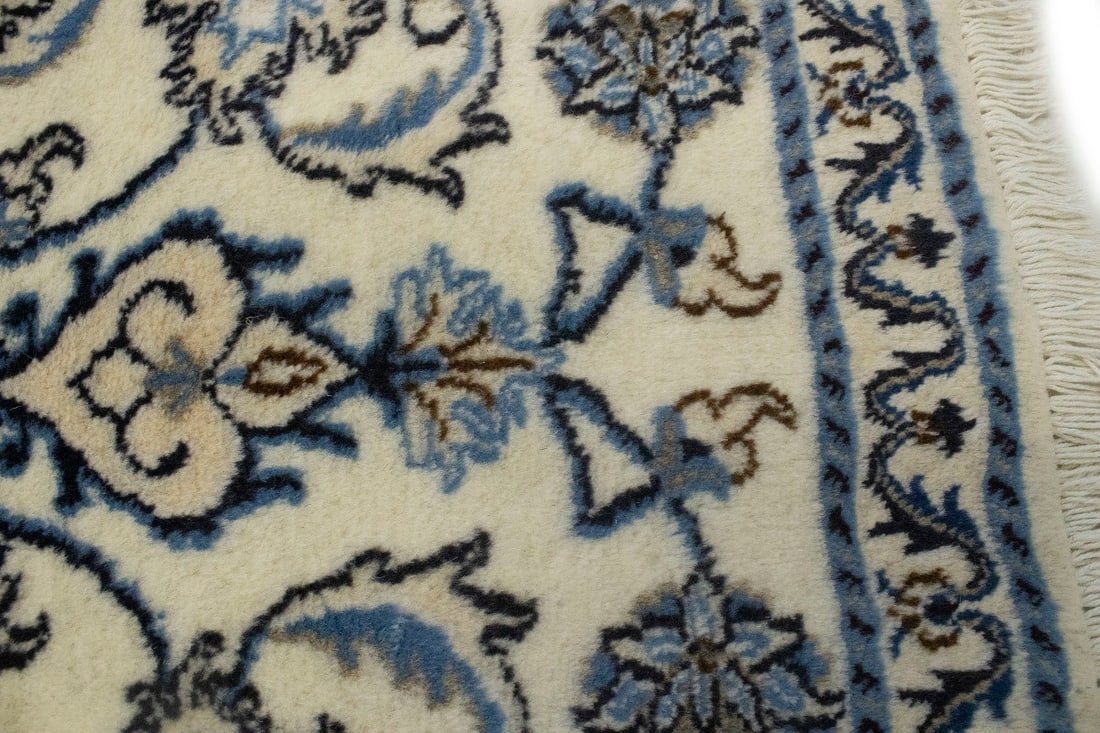 Small Plum Oriented Rug - 9