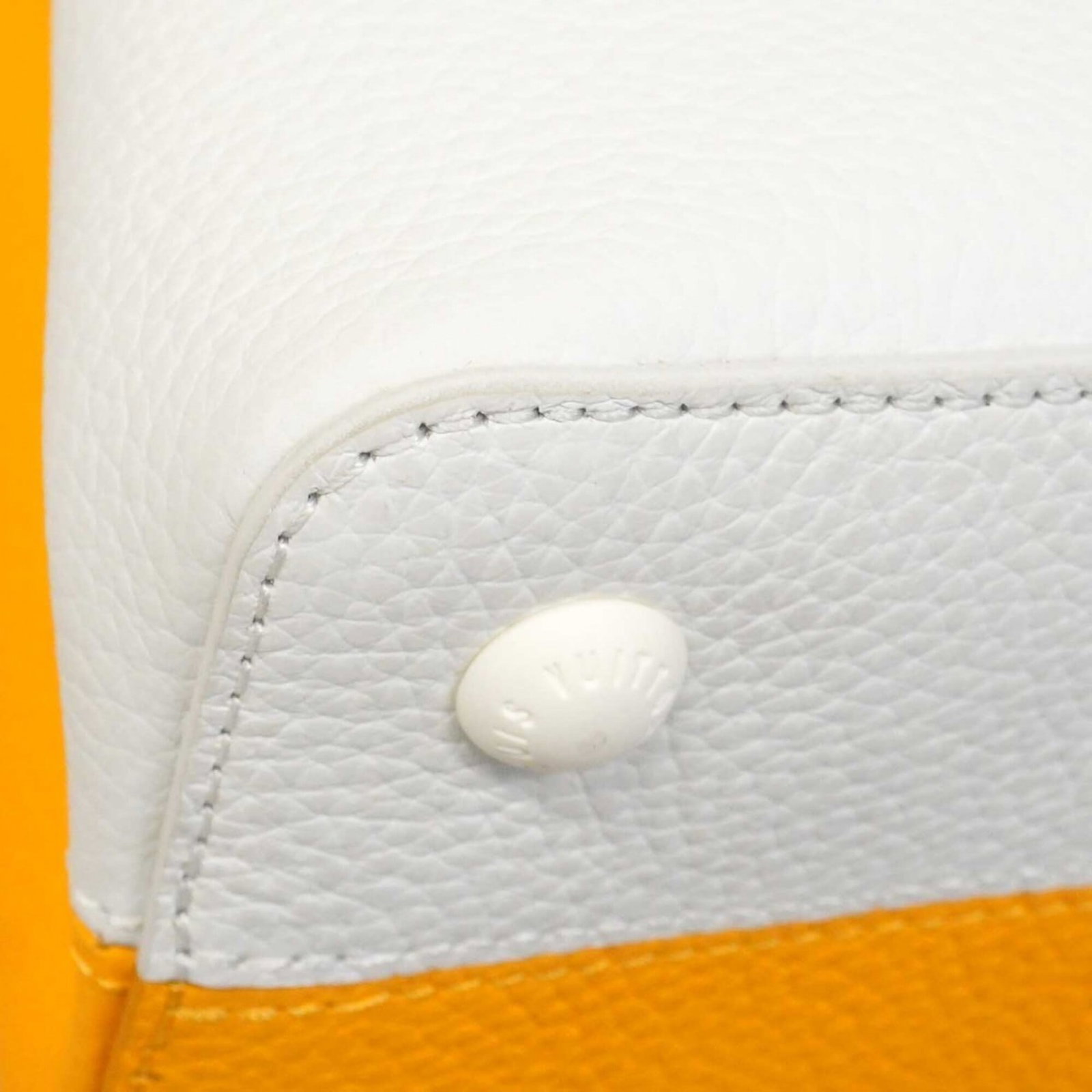 Louis Vuitton Handbag - 6