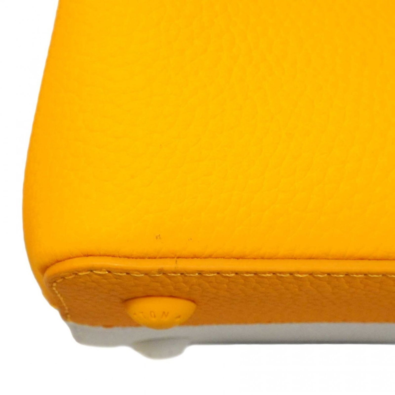 Louis Vuitton Handbag - 7
