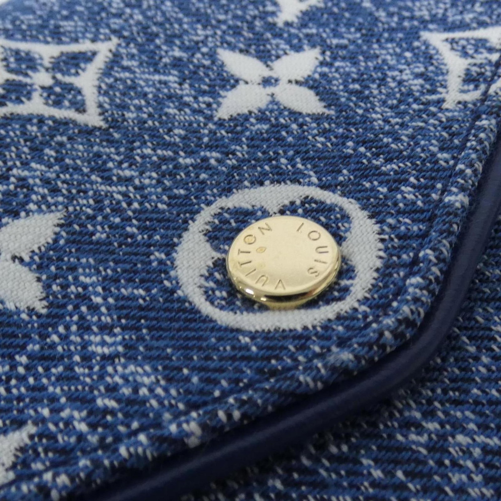 Louis Vuitton Long Wallet (Bi-Fold) Monogram - 7