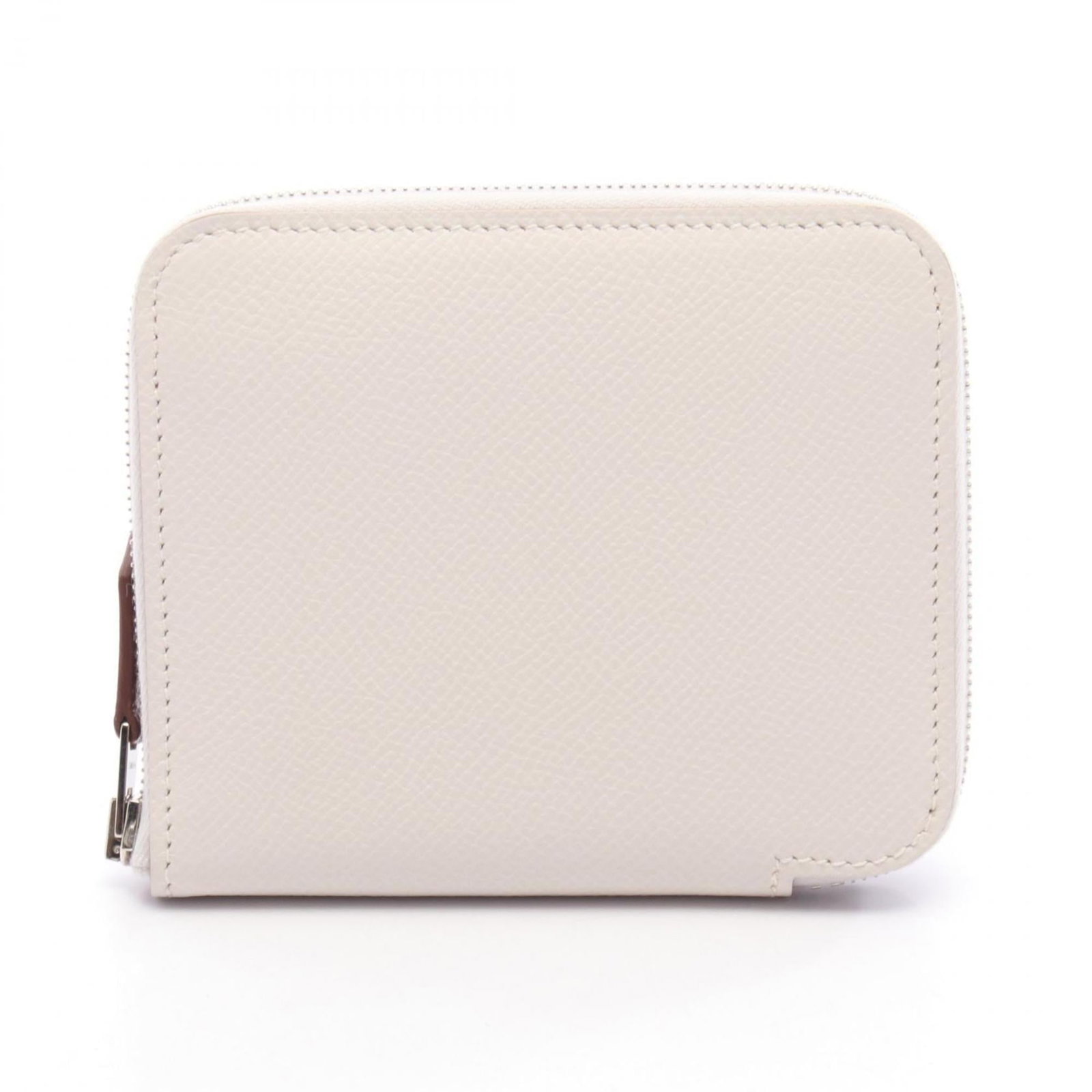 Hermes Wallet (Bi-Fold) Leather: Hermes Wallet (Bi-Fold) Leather A pre-owned Hermes bi-fold leather wallet in excellent condition, featuring Epsom leather and a crisp white finish. With its classic design and durable construction, th
