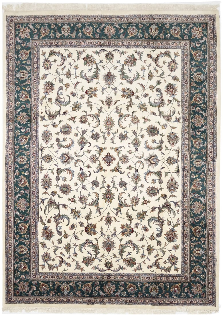 Hand-knotted floral design oriental carpet classic large home rug: Hand-knotted floral design oriental carpet classic large home rug Hand-knotted with love and care, this classic large home rug boasts a stunning floral design in rich colors. Its unique blend of cream
