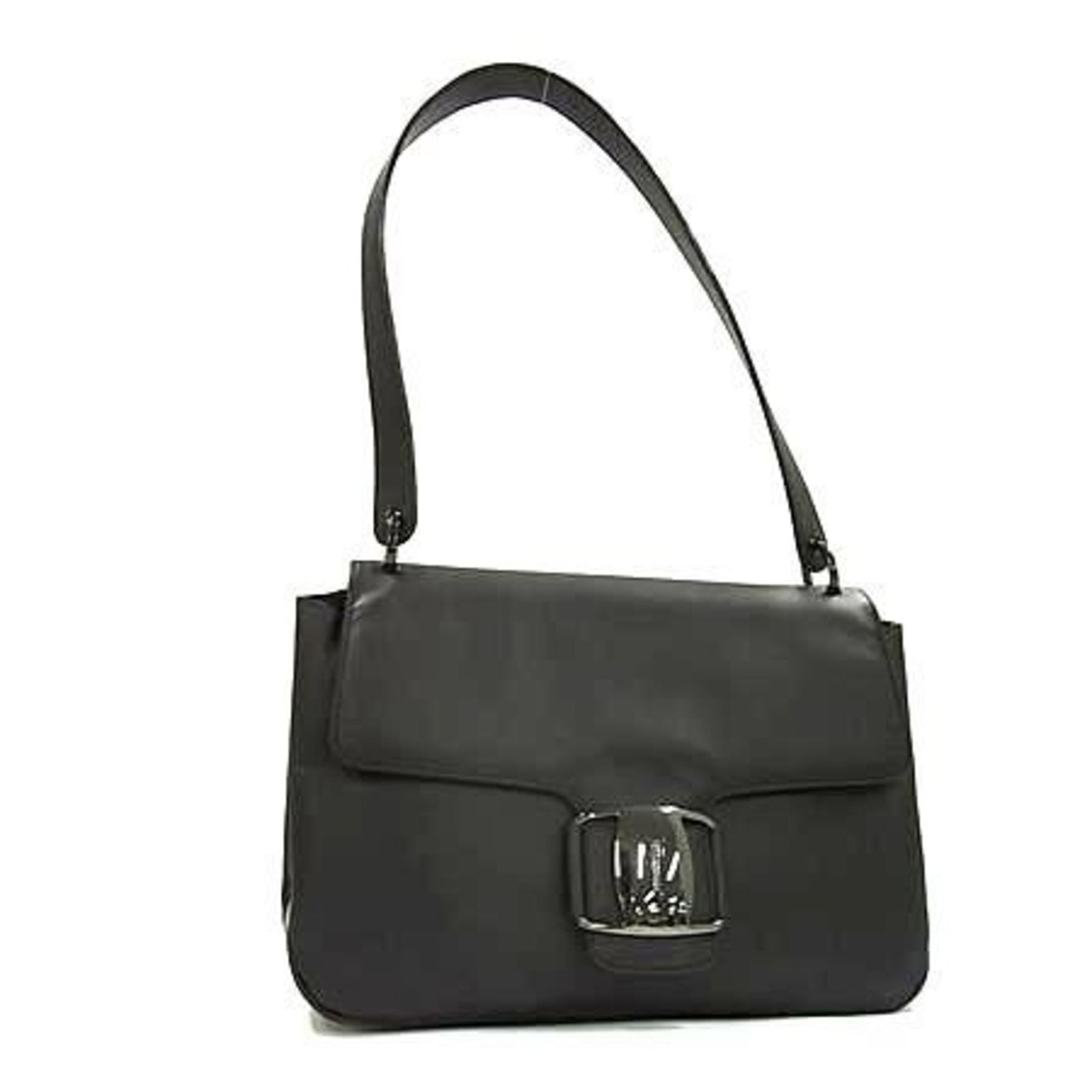 Salvatore Ferragamo Handbag Shoulder Bag Tote Bag Pvc: Salvatore Ferragamo Handbag Shoulder Bag Tote Bag Pvc Black Salvatore Ferragamo PVC shoulder bag tote with a classic design. Measuring 18cm x 27cm x 8cm, this used handbag features traces of usage