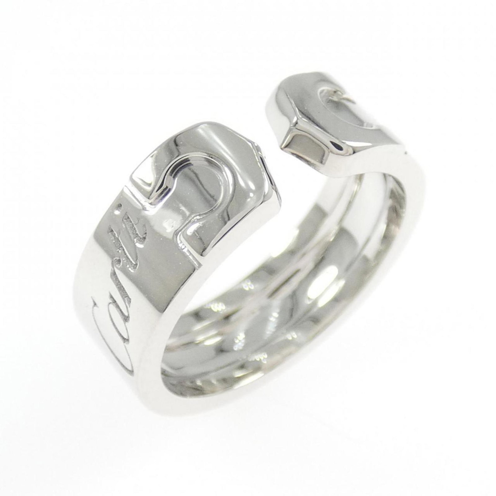 Cartier Band Ring White Gold (18K): Cartier Band Ring White Gold (18K) Cartier Band Ring White Gold (18K) - A like-new condition Cartier band ring in white gold (18K), featuring a classic design with minimal traces of usage. This item h