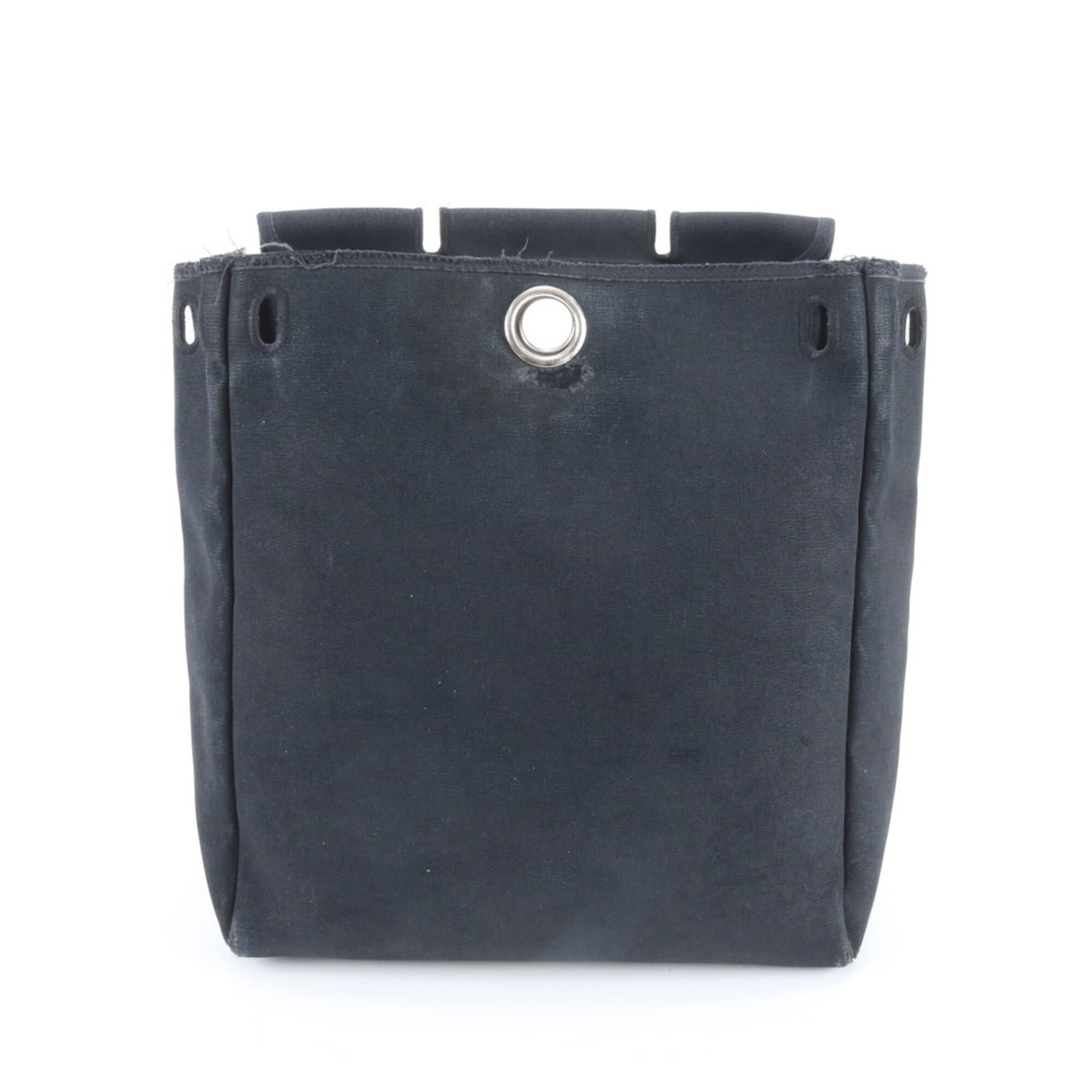 Hermes Backpack Shoulder Bag: Hermes Backpack Shoulder Bag Black Hermes Backpack Shoulder Bag with traces of usage and minor scratches/dirt. This classic design features a timeless 35cm x 28cm x 10cm size, perfect for everyday car