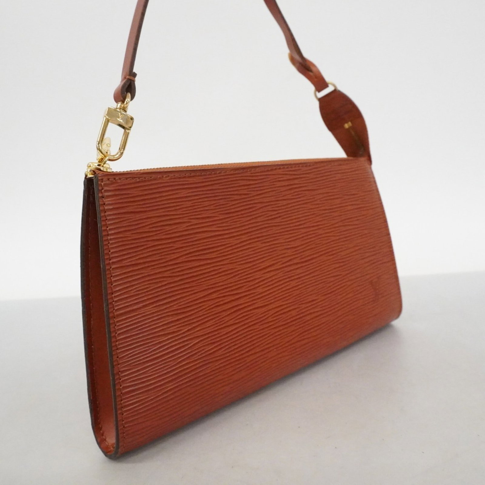 Louis Vuitton Pouch - 2