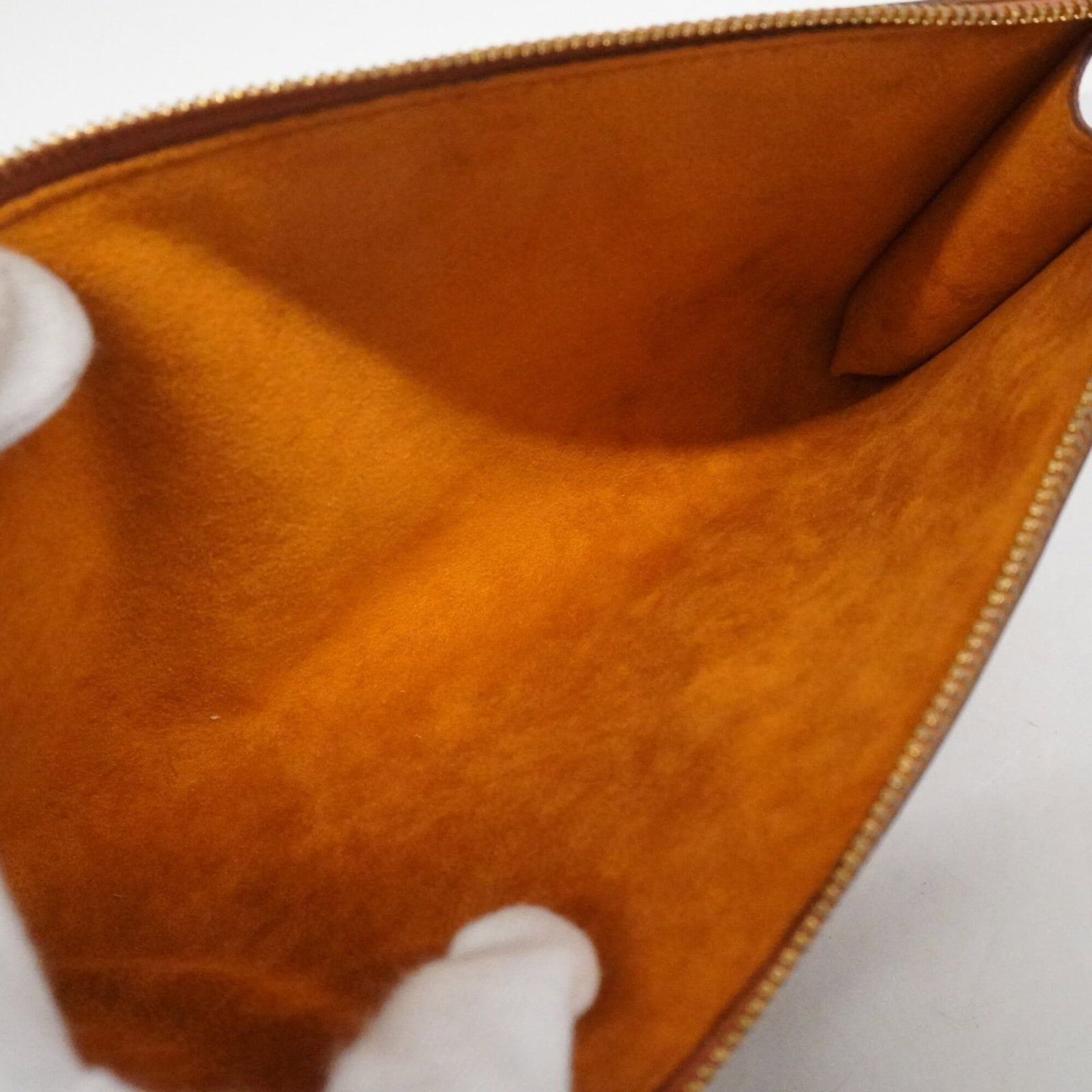Louis Vuitton Pouch - 4