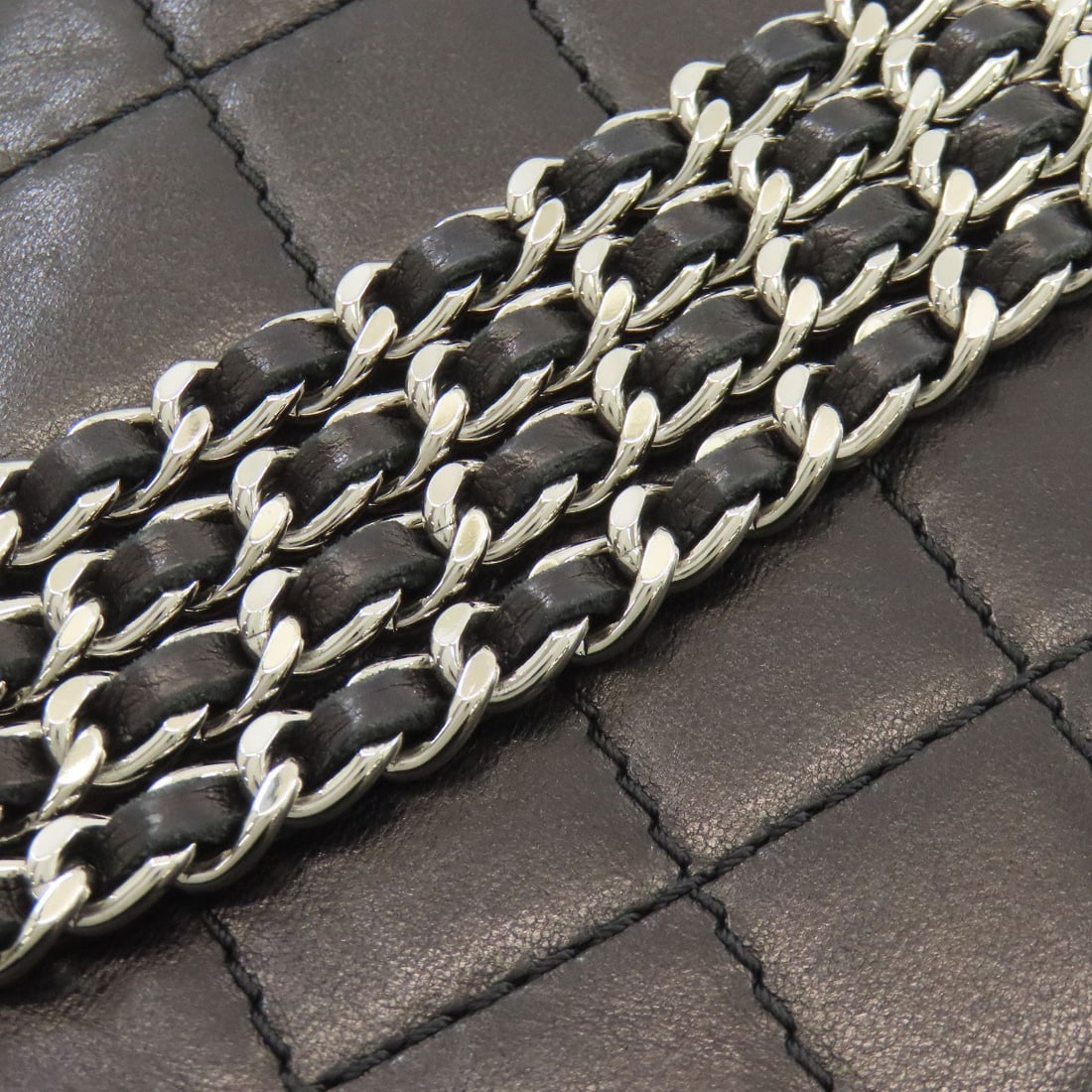 Chainshoulder silver lambskin bag - 19