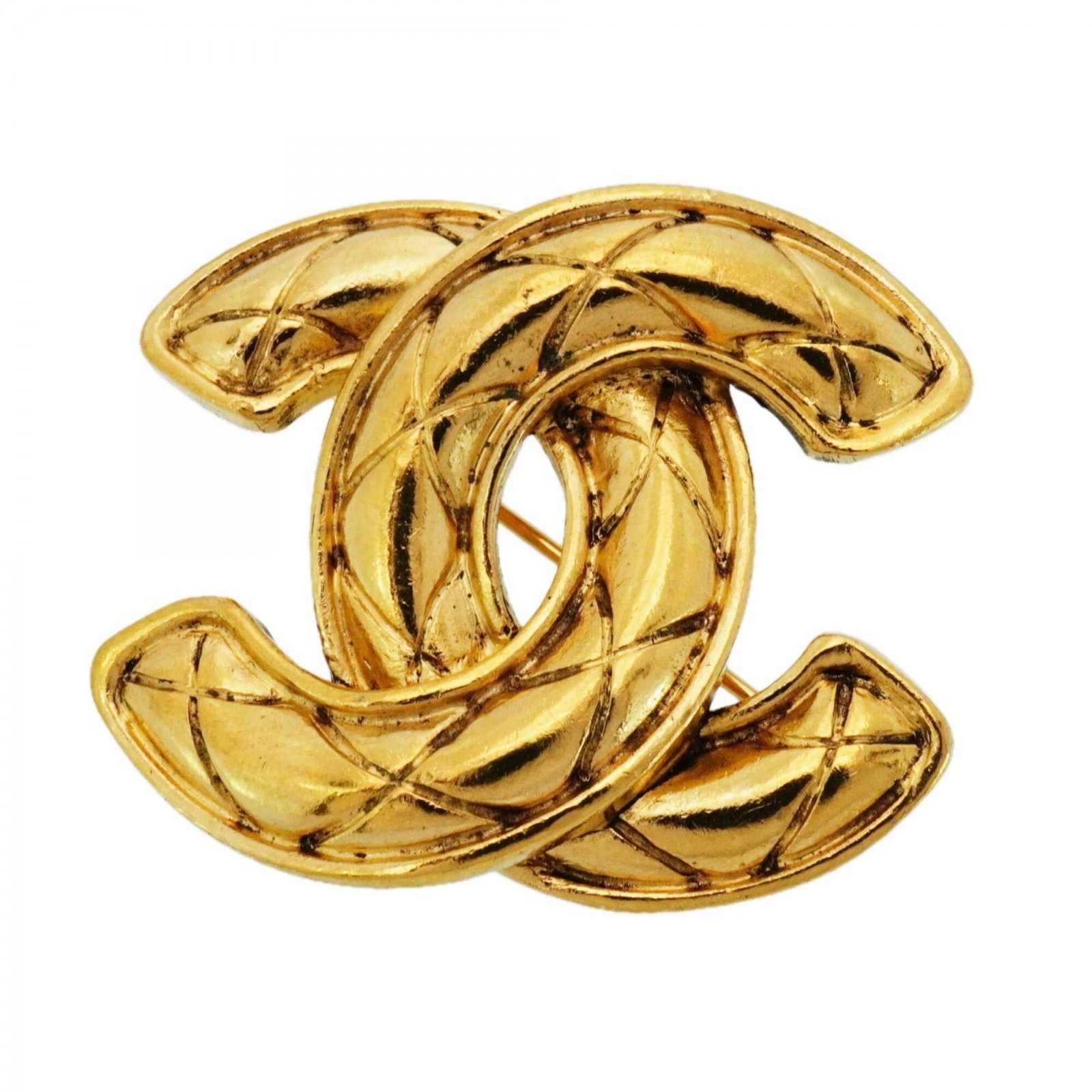 Chanel Brooch Gold Plating: Chanel Brooch Gold Plating This Chanel brooch boasts elegant gold plating, adding a touch of luxury to any outfit. Measuring 3.31cm x 3.94cm, its compact size makes it perfect for adding a subtle