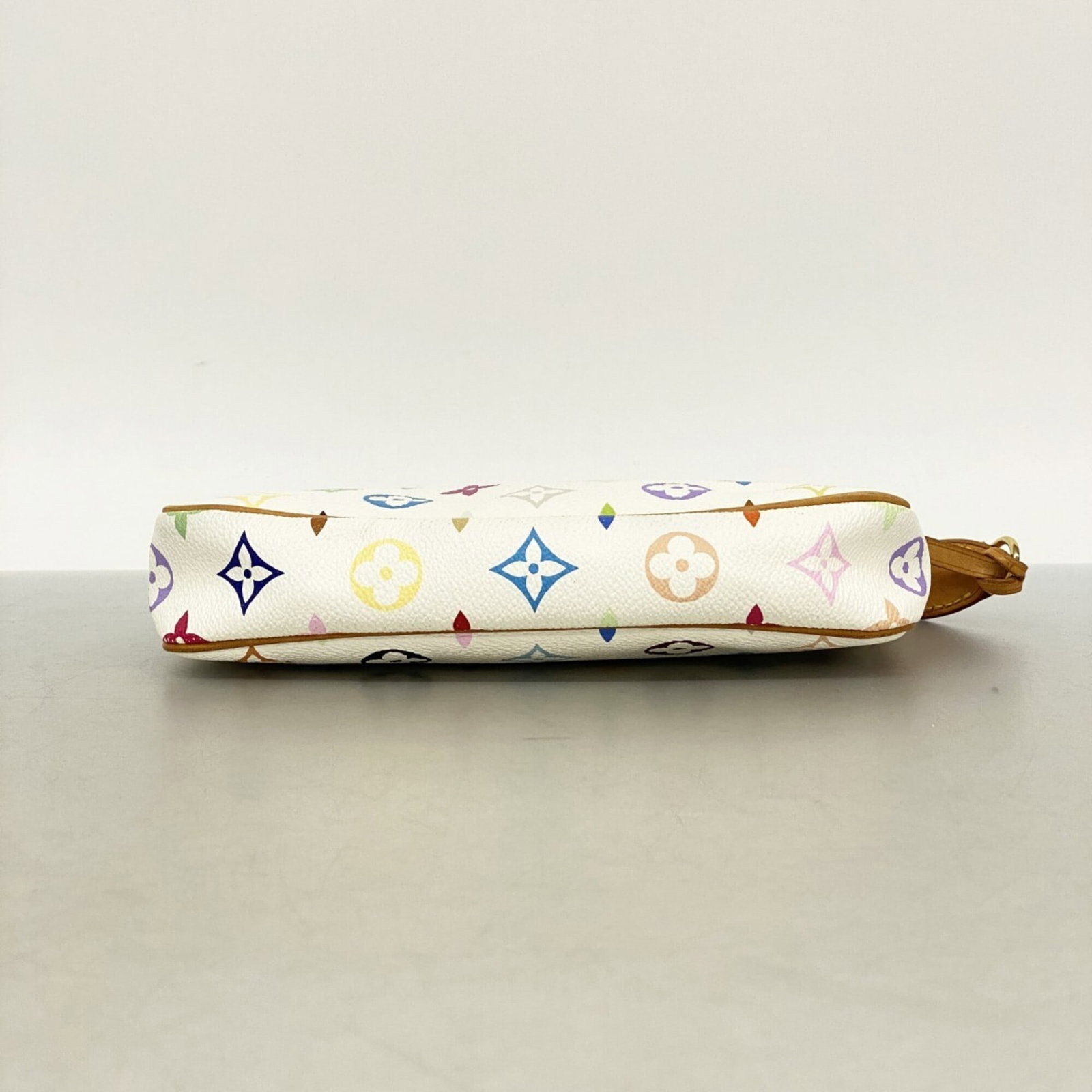 Louis Vuitton Pouch - 3