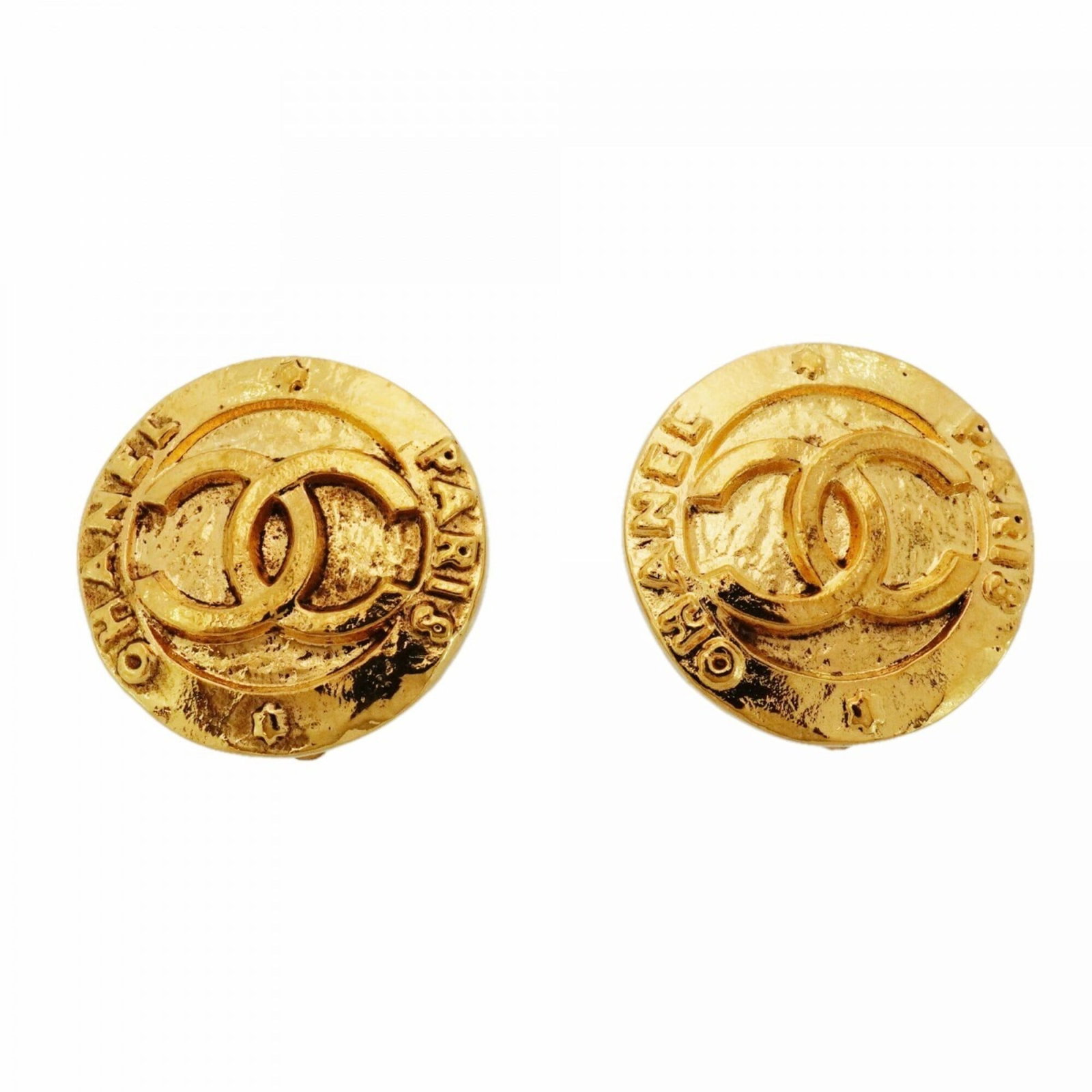Chanel Clip Earrings Gold Plating: Chanel Clip Earrings Gold Plating Gold plated clip earrings from Chanel feature a luxurious gold finish. The earrings have a classic design and are made of high-quality materials. They show signs of p