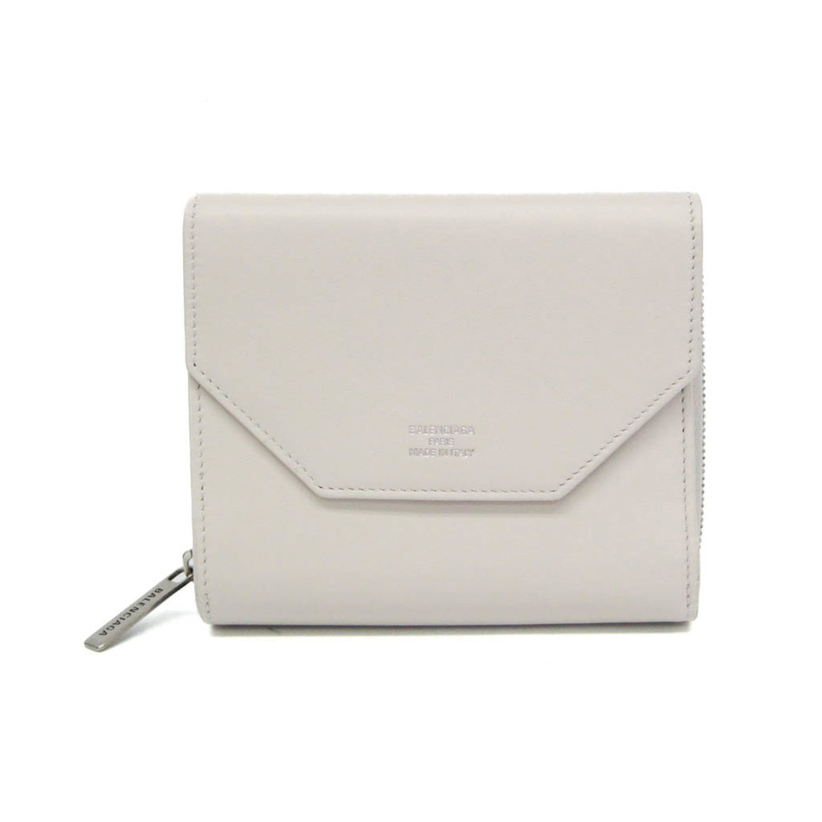 Balenciaga Wallet (Tri-Fold) Leather: Balenciaga Wallet (Tri-Fold) Leather The Balenciaga wallet is a sleek and functional tri-fold leather wallet with a snap fastener closure. Its black color provides a timeless look, while its inner poc