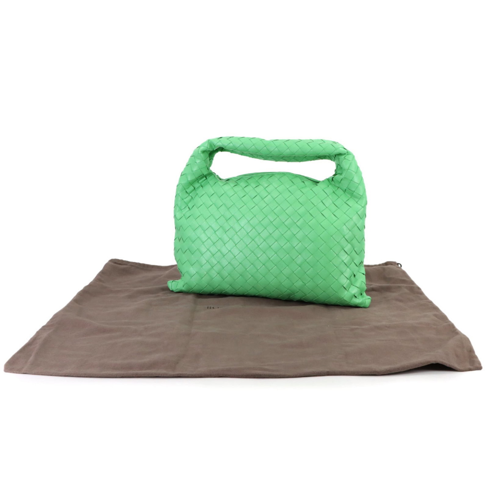 Bottega Veneta Handbag Shoulder Bag Intrecciato: Bottega Veneta Handbag Shoulder Bag Intrecciato Bottega Veneta's iconic Intrecciato weave gives this shoulder bag its distinctive texture and visual appeal. Made from high-quality materials in a strik