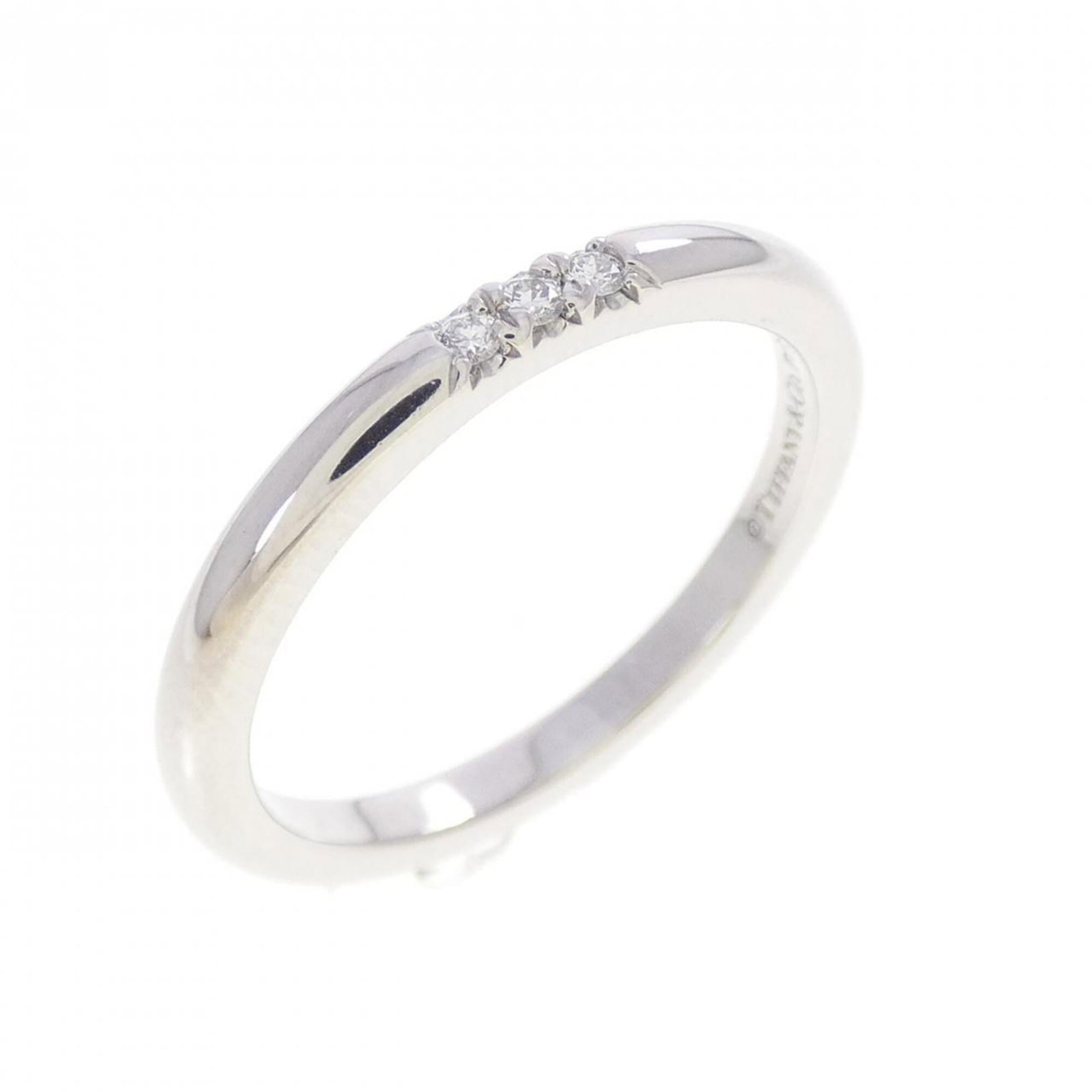 Tiffany Band Ring Platinum 950: Tiffany Band Ring Platinum 950 Platinum 950 Tiffany Band Ring in excellent condition, with only minor signs of wear and some scratches. The ring features a classic band design made from high-quality p