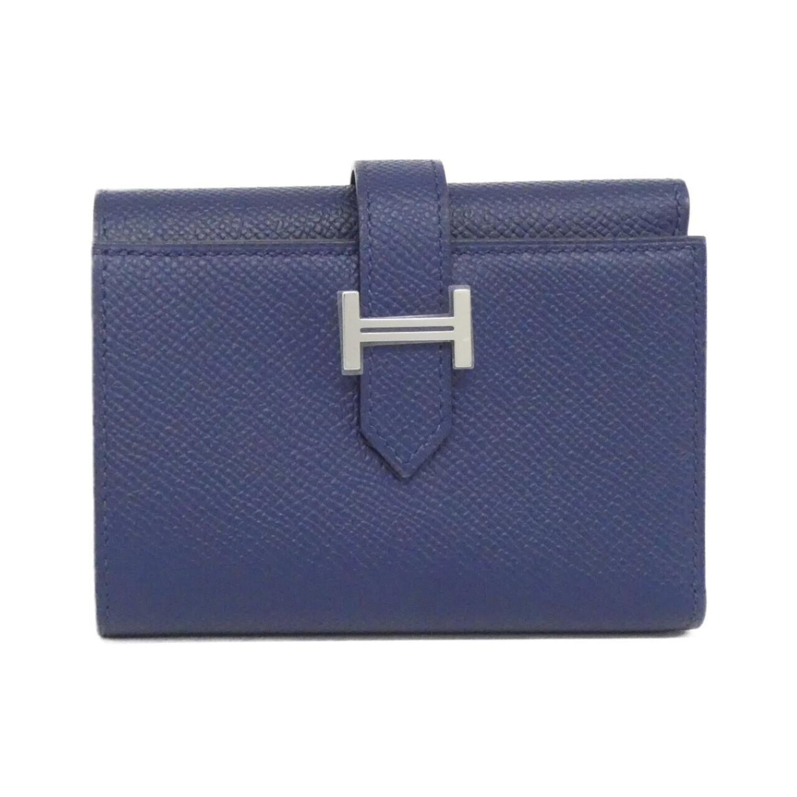 Hermes Wallet (Tri-Fold) Epsom Leather: Hermes Wallet (Tri-Fold) Epsom Leather The Hermes Wallet (Tri-Fold) Epsom Leather is a high-quality, used tri-fold wallet made from durable Epsom leather. Its classic design and timeless blue color