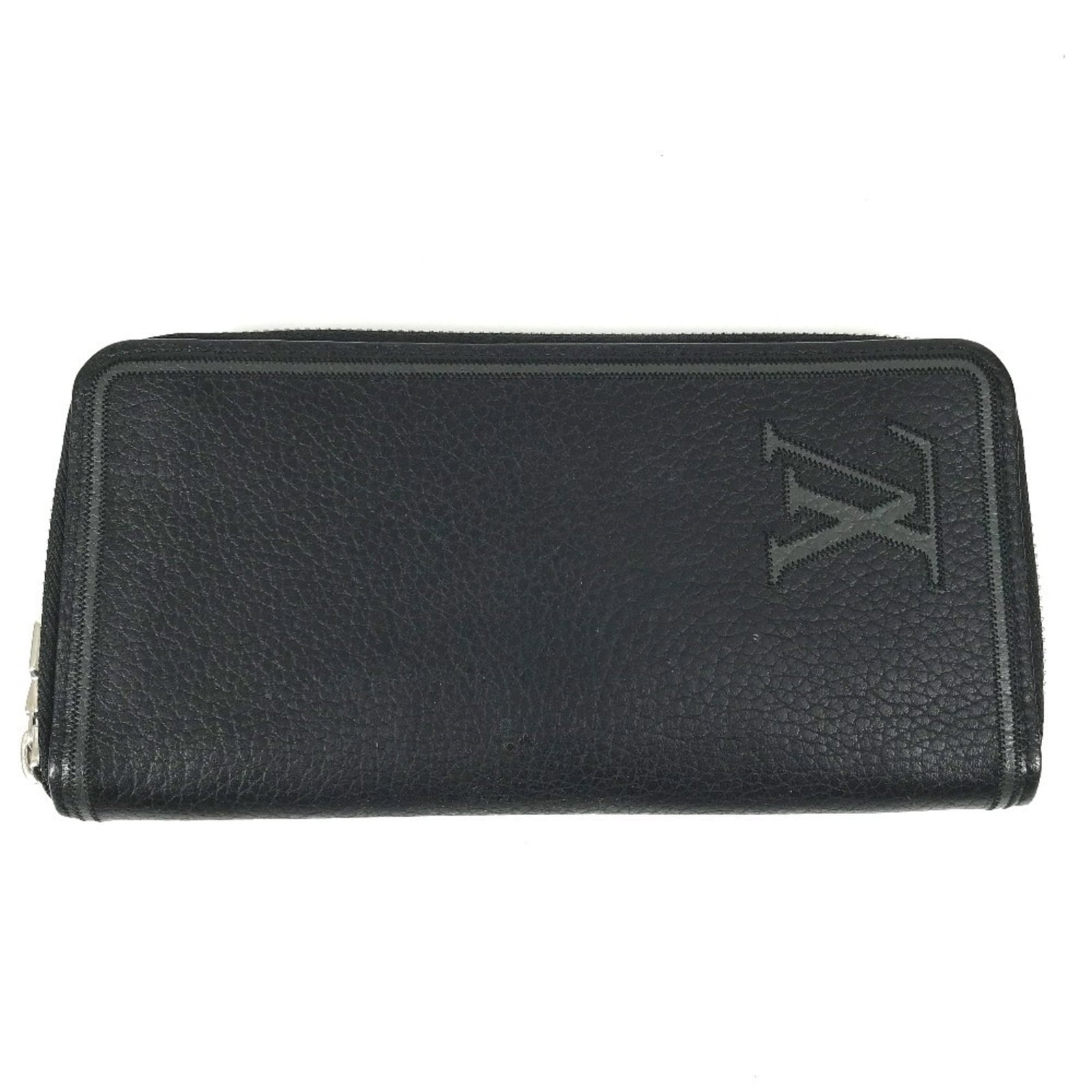Louis Vuitton Long Wallet (Bi-Fold): Louis Vuitton Long Wallet (Bi-Fold) Black Louis Vuitton Long Wallet (Bi-Fold) features a classic bi-fold design with a 19.5cm x 10cm size, suitable for everyday use. The wallet has traces of usage and