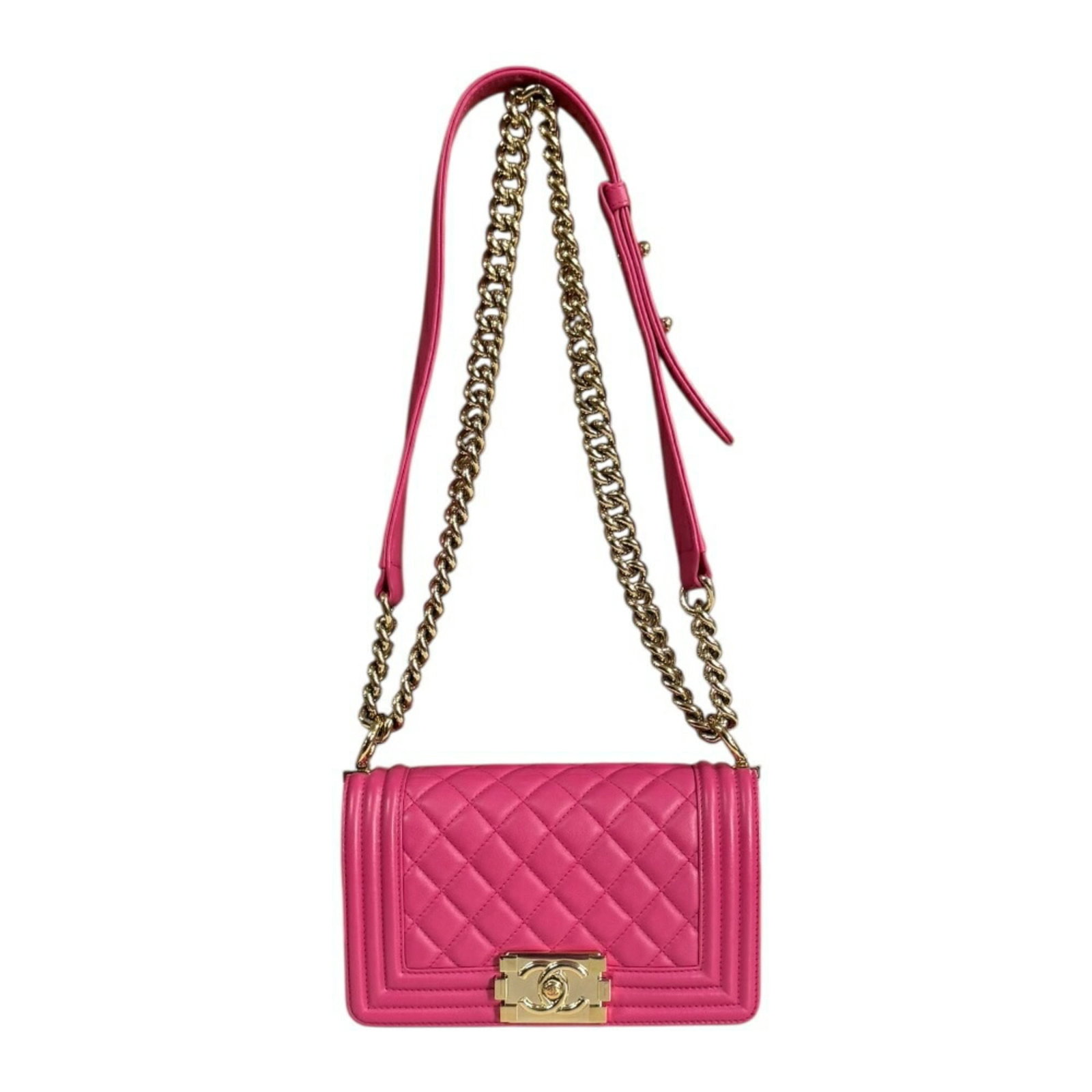 Chanel Shoulder Bag Leather: Chanel Shoulder Bag Leather Used Chanel Shoulder Bag Leather in Pink. This bag features high-quality leather with some scratches and dirt, giving it a worn-in look. In very good condition, it measures