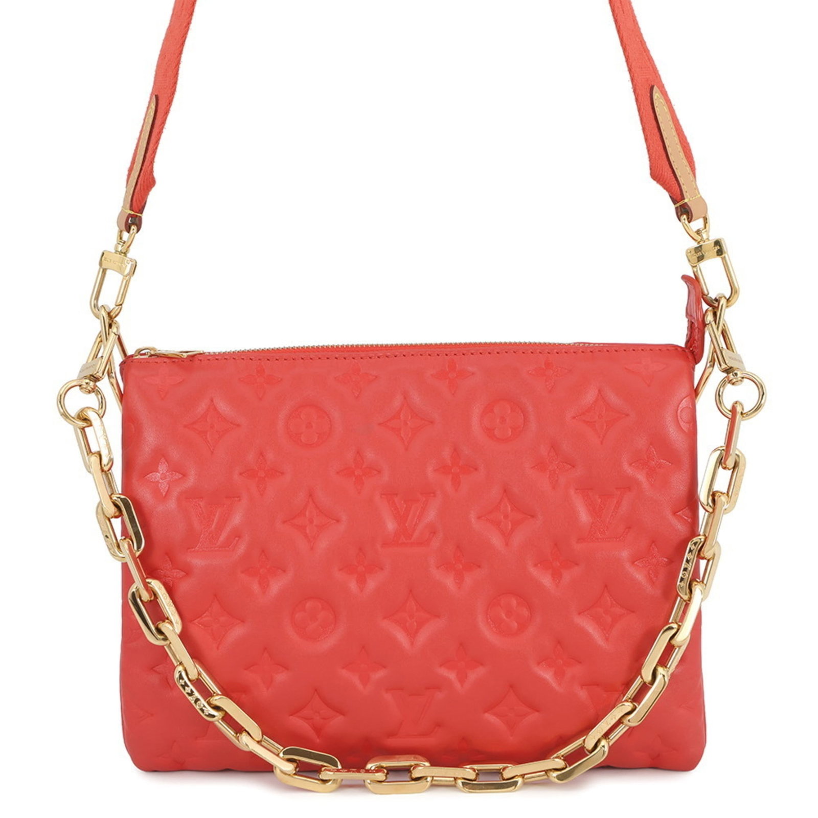 Louis Vuitton Shoulder Bag Monogram: Louis Vuitton Shoulder Bag Monogram Monogrammed with iconic Louis Vuitton style, this shoulder bag features the brand's distinctive monogram pattern in Rouge. With its classic design and durable const